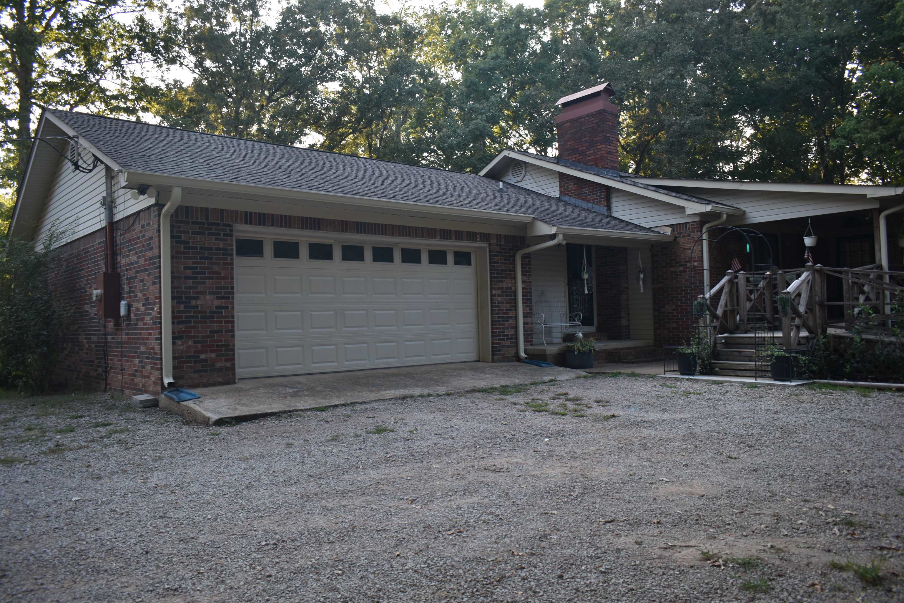 82 Ester Dr Property Photo 5