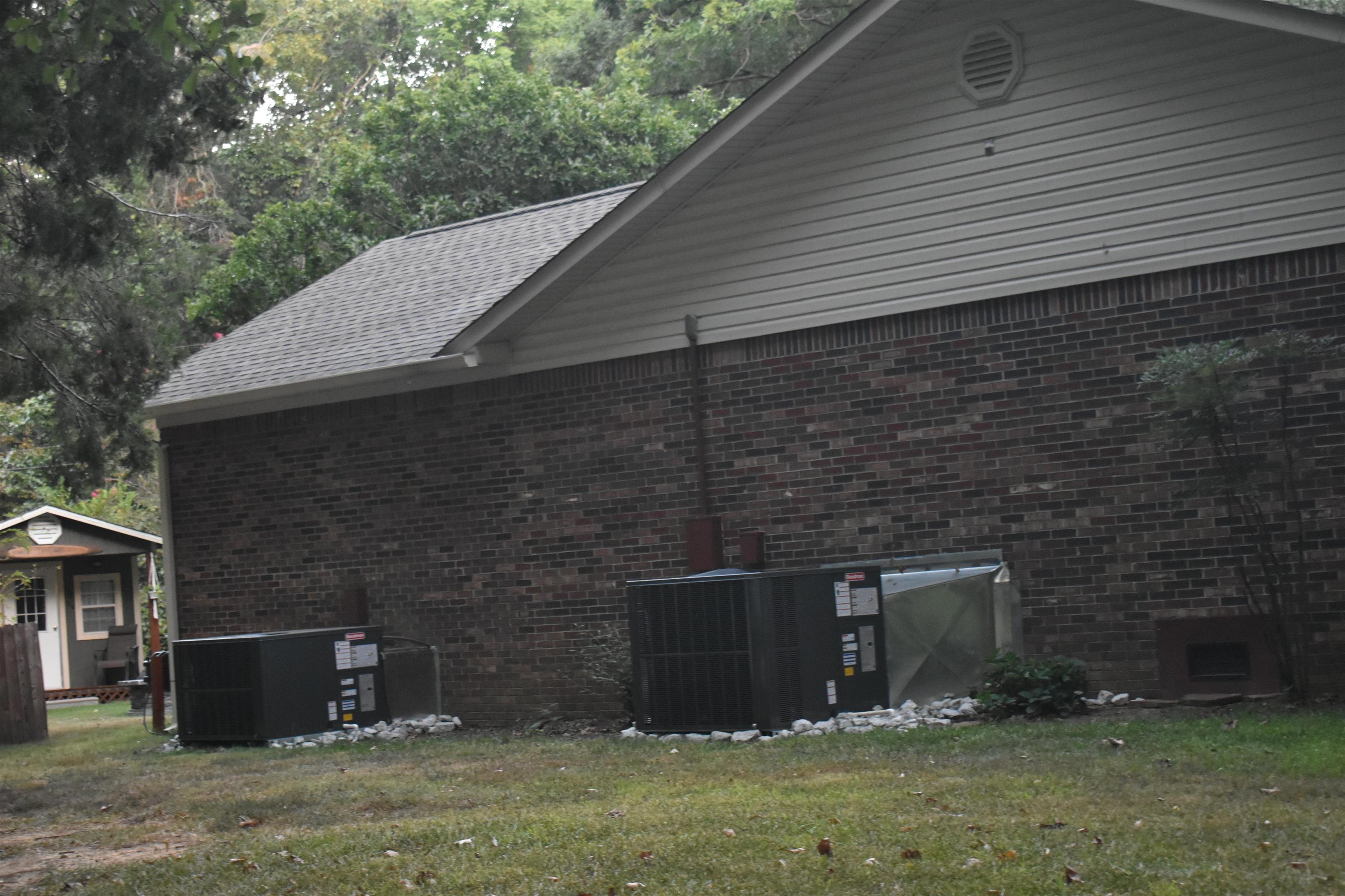 82 Ester Dr Property Photo 6