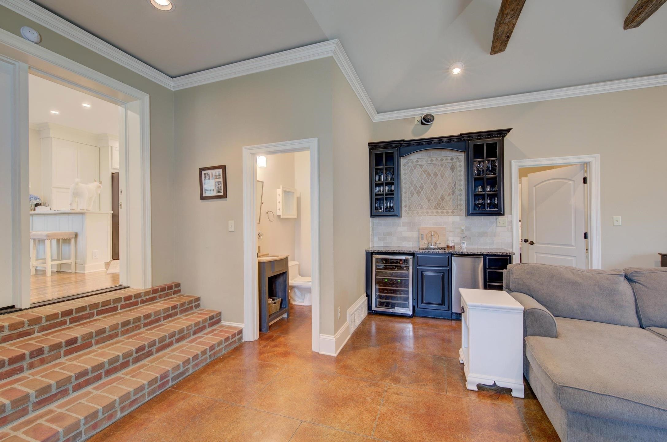 3786 Rosedale Dr Property Photo 10
