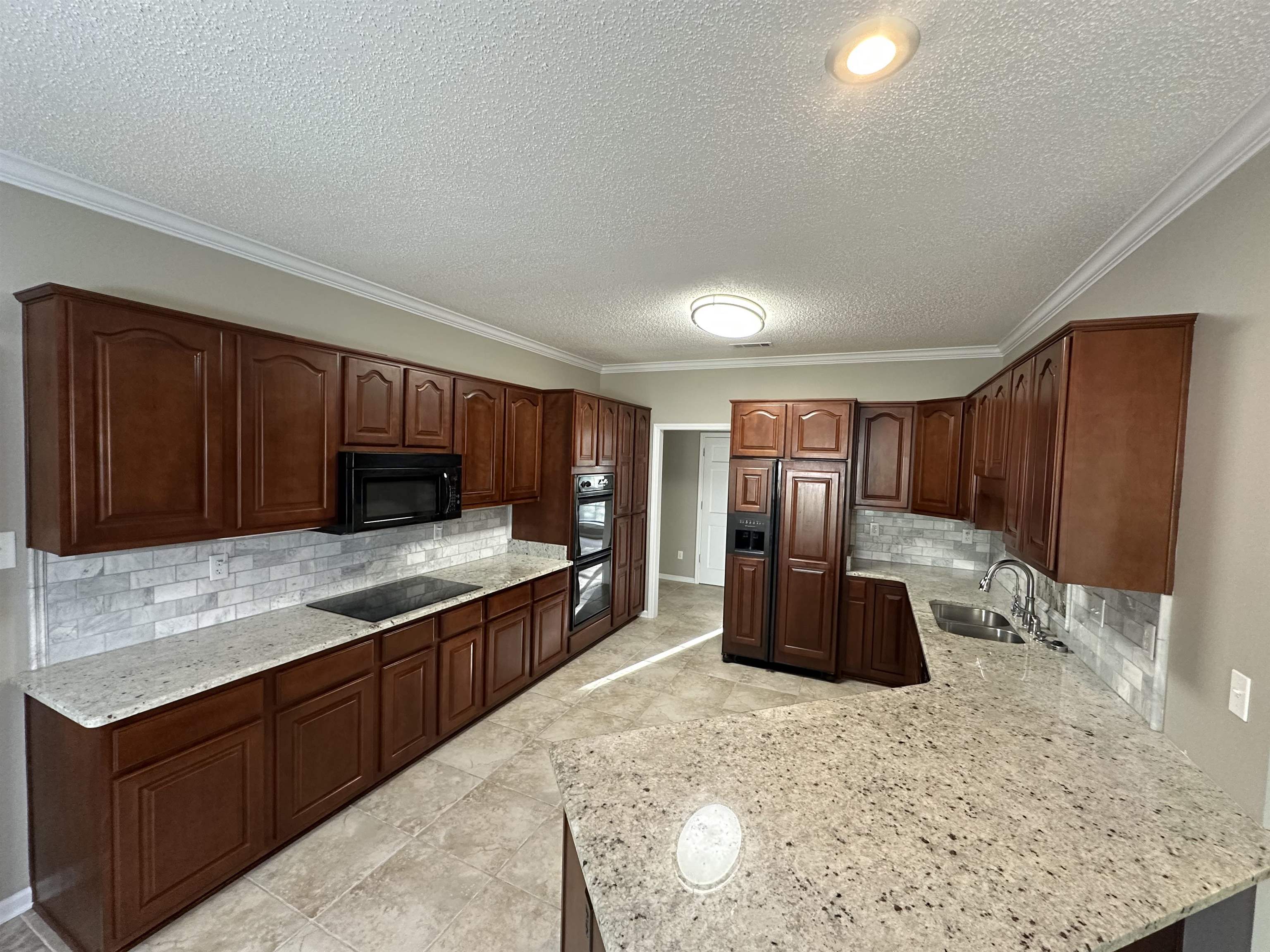3134 Valley Lake Dr Property Photo 3