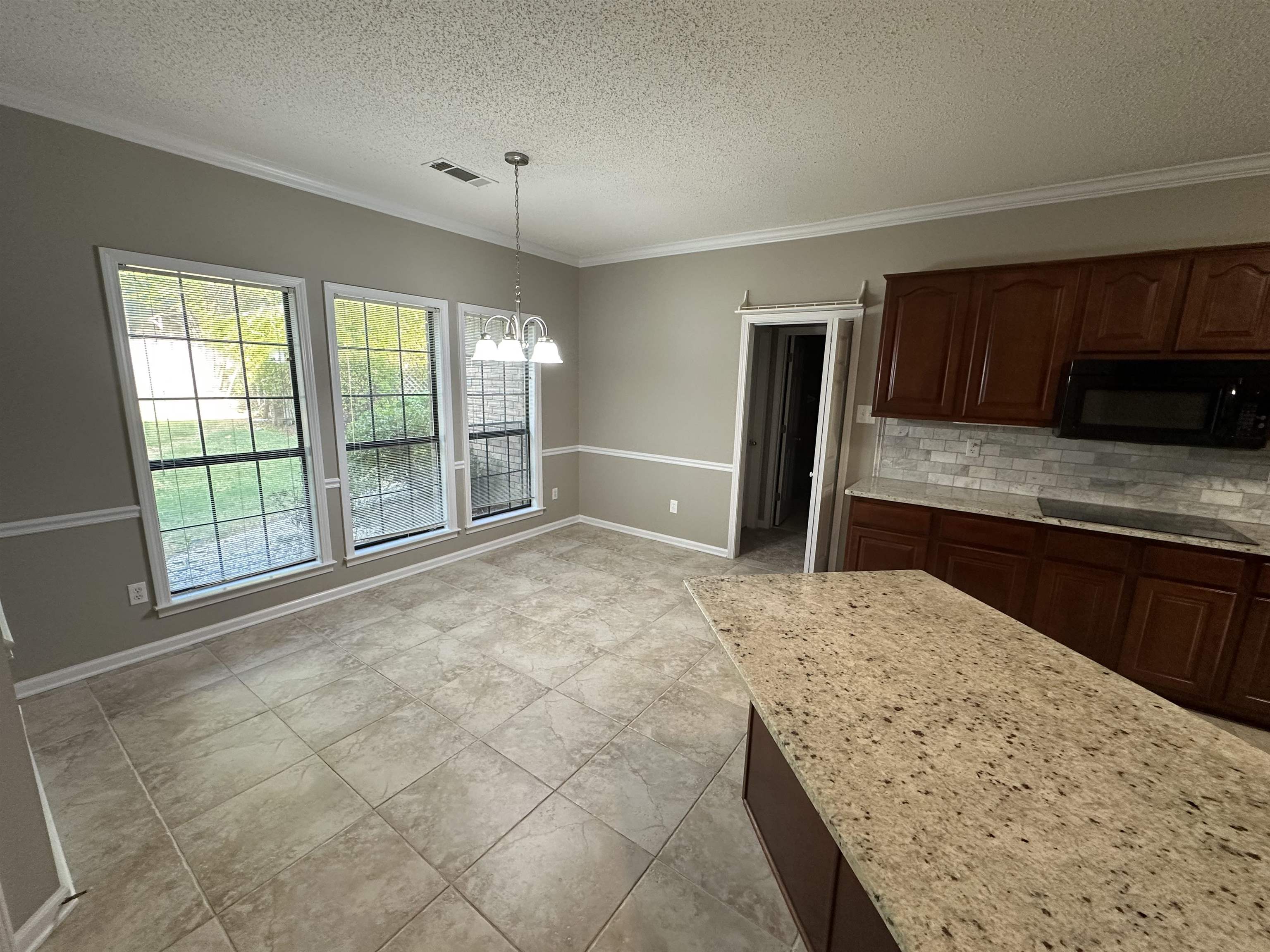 3134 Valley Lake Dr Property Photo 7