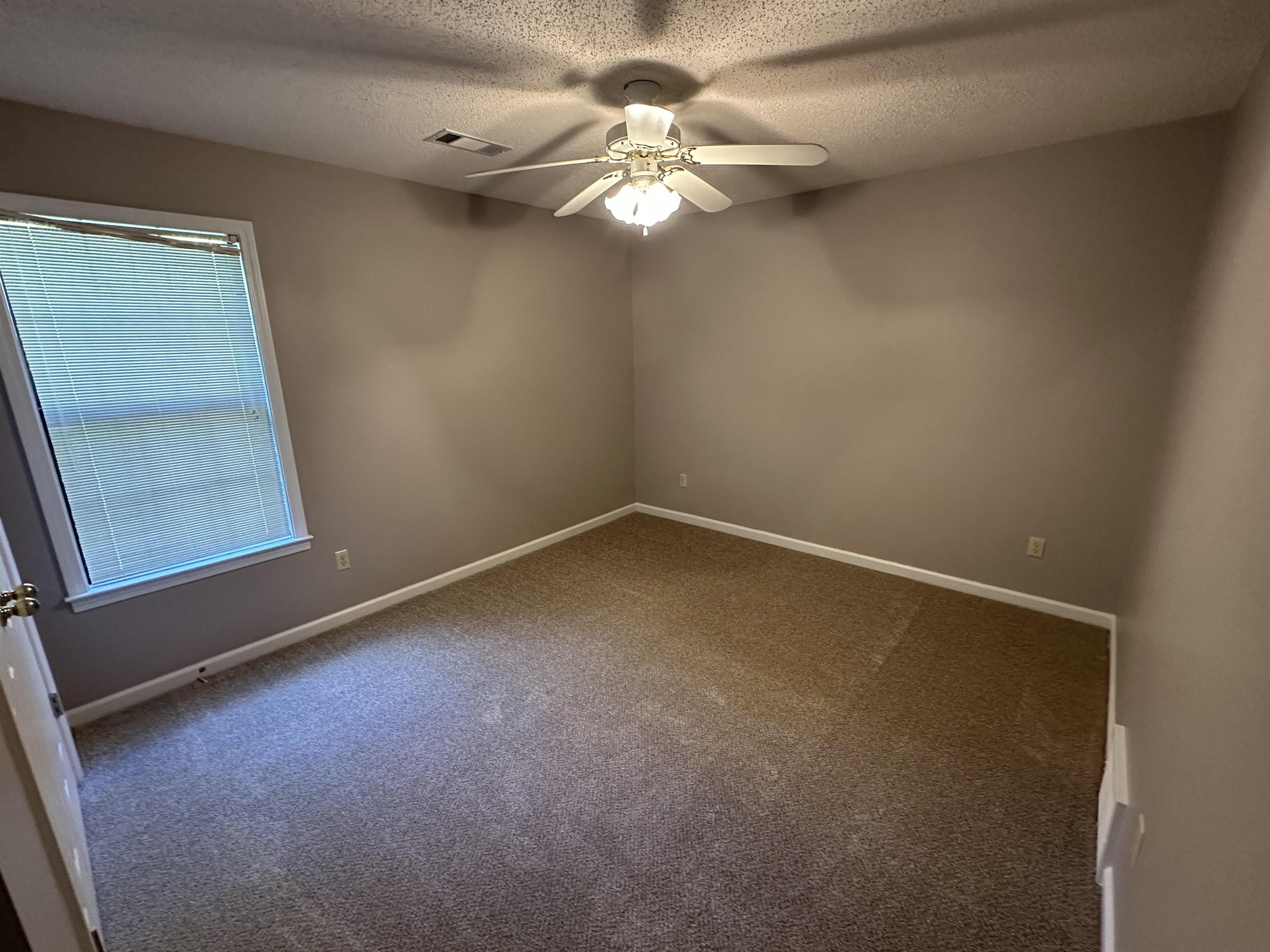 3134 Valley Lake Dr Property Photo 16