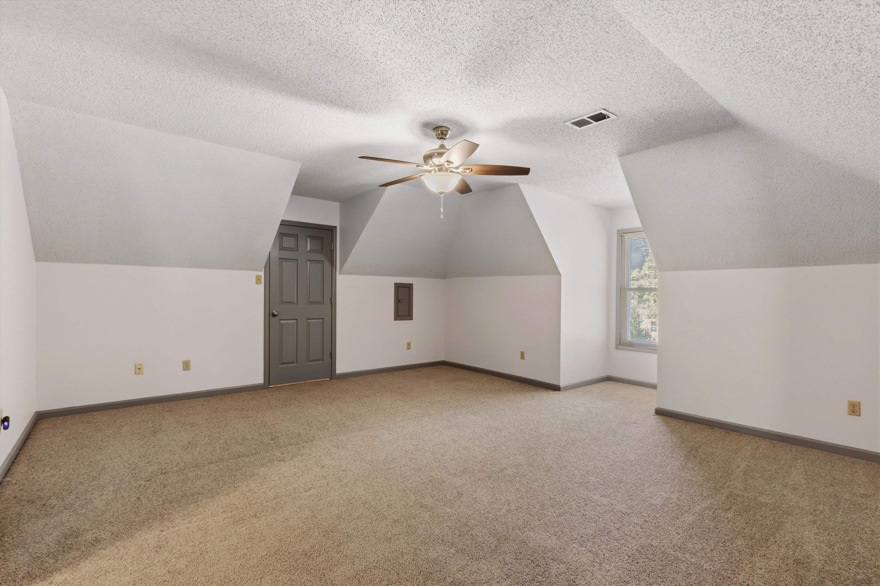 3851 Davies Manor Dr Property Photo 24