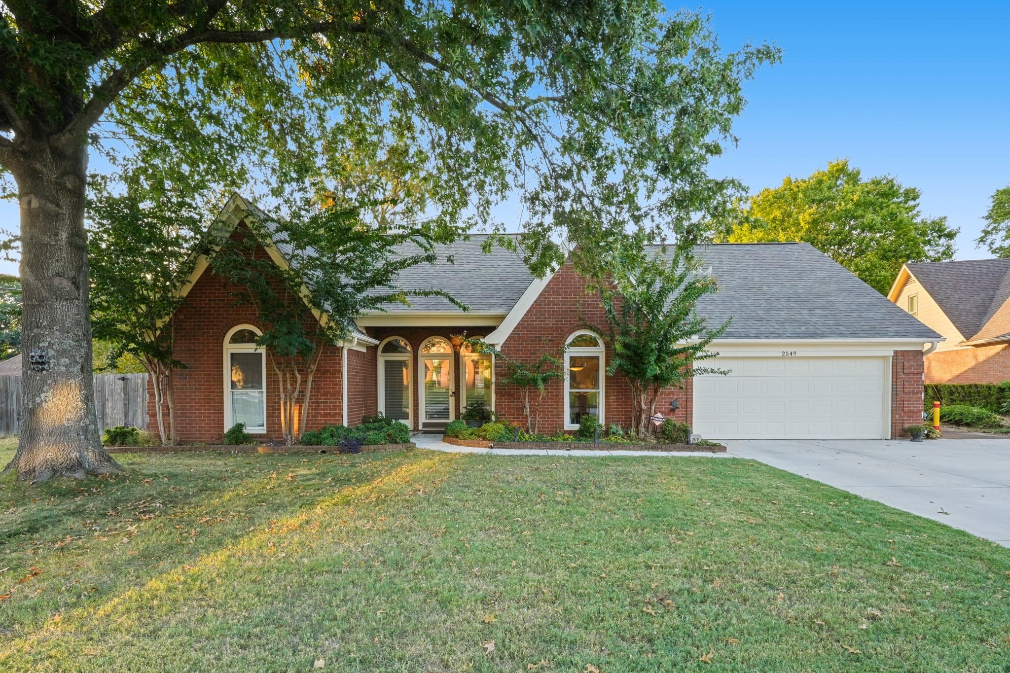 2549 Hearth Stone Dr Property Photo 2