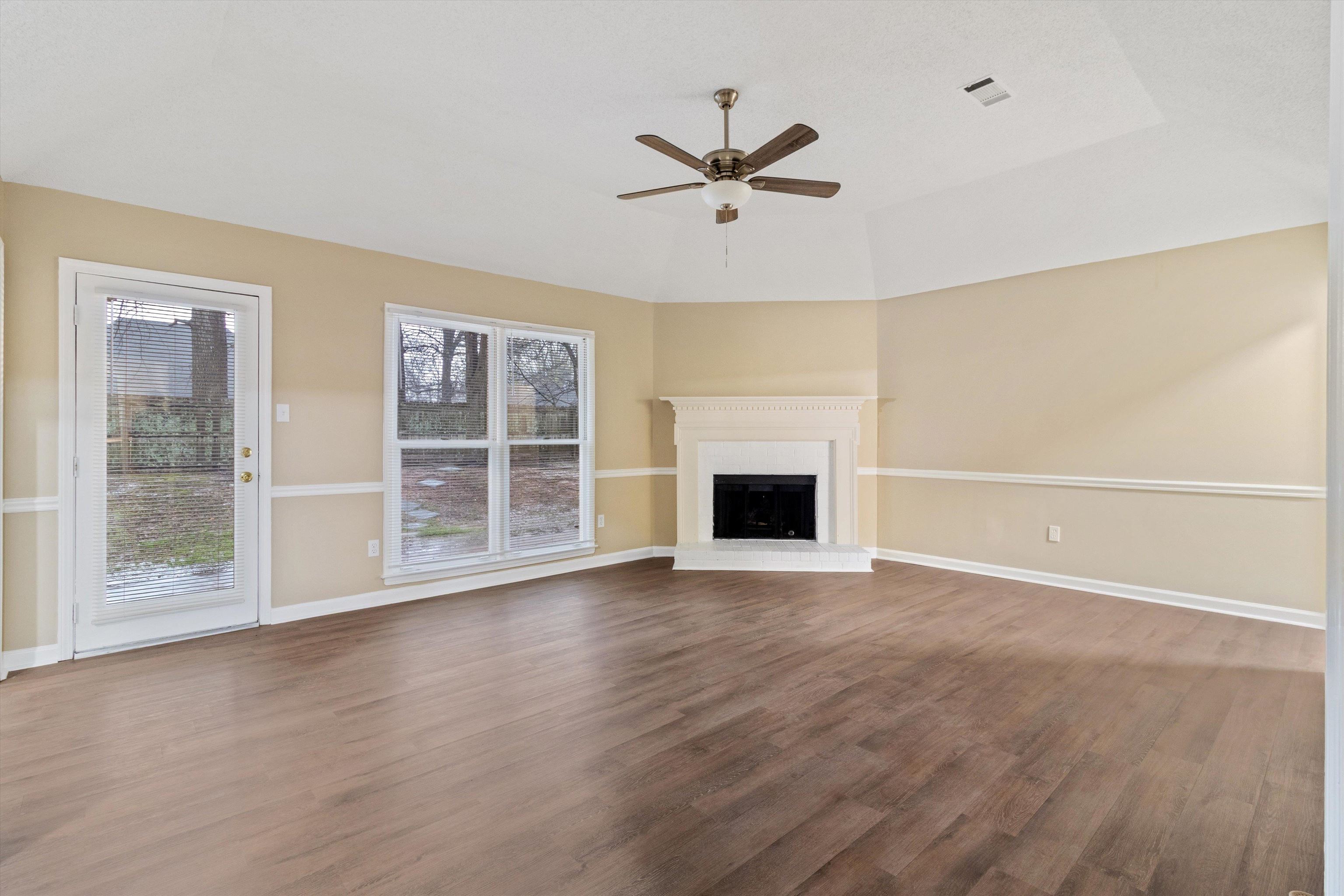 7665 Dexter Run Cir Property Photo 6