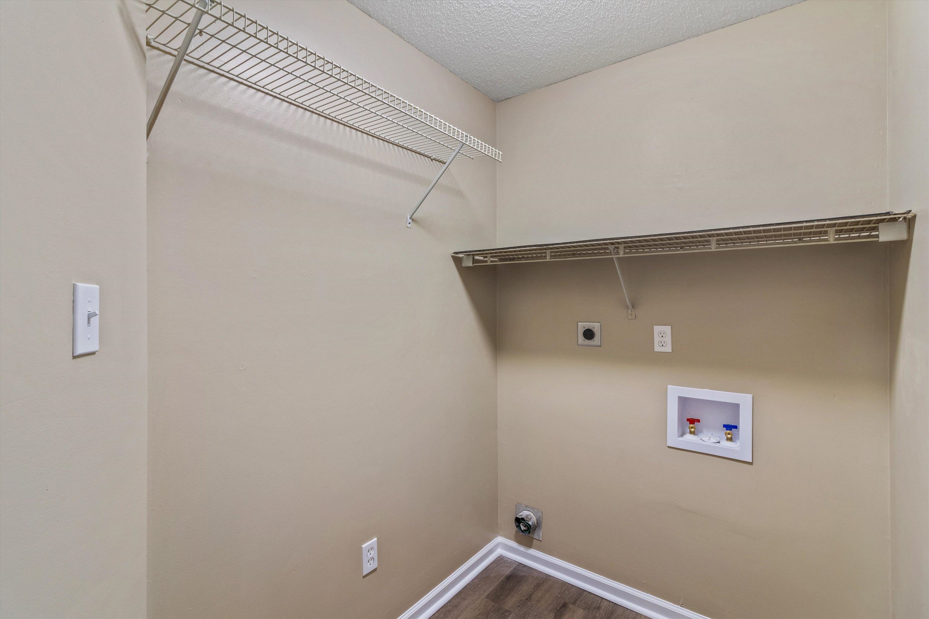 7665 Dexter Run Cir Property Photo 14