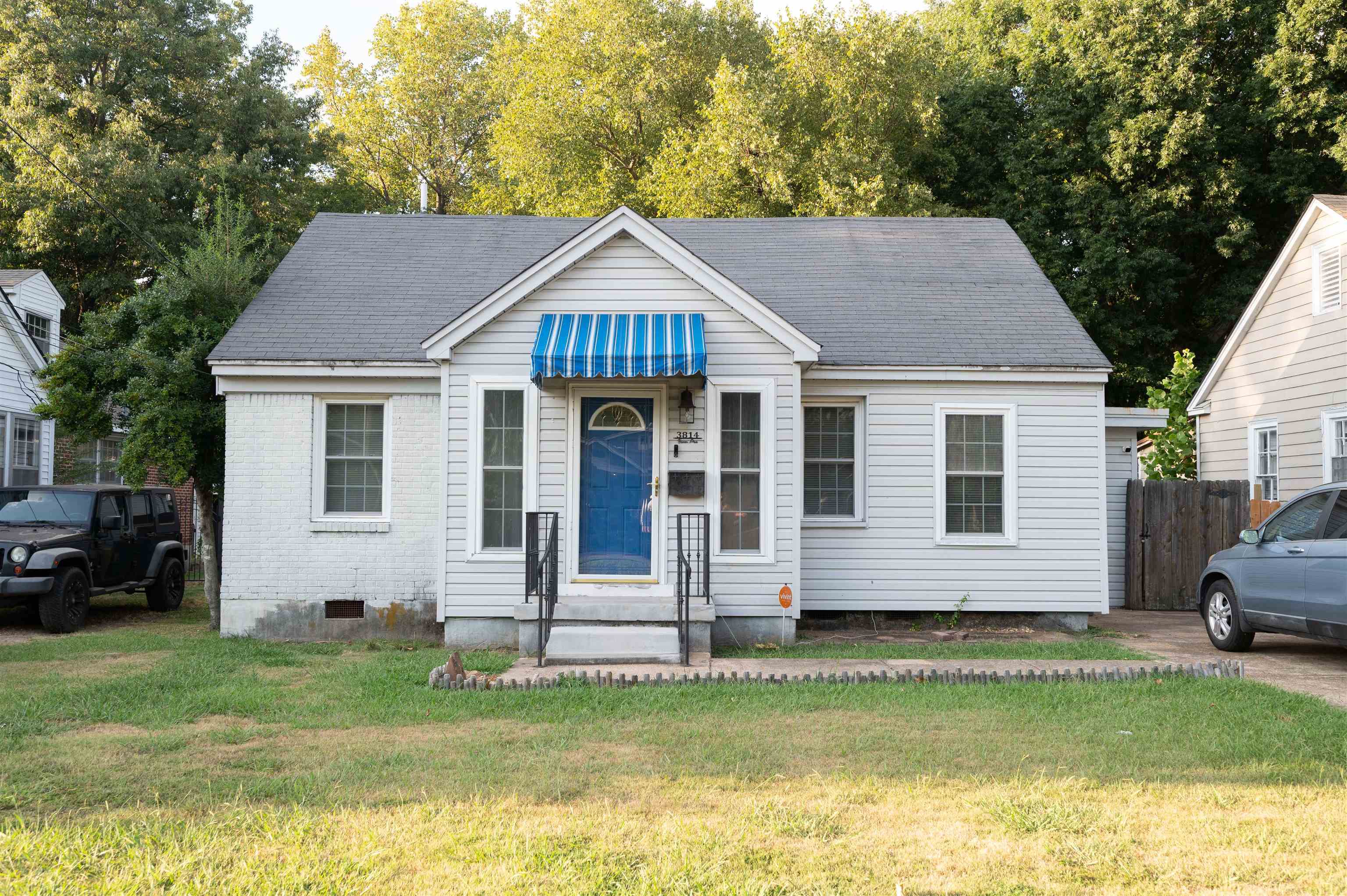 3814 Faxon Ave Property Photo 1