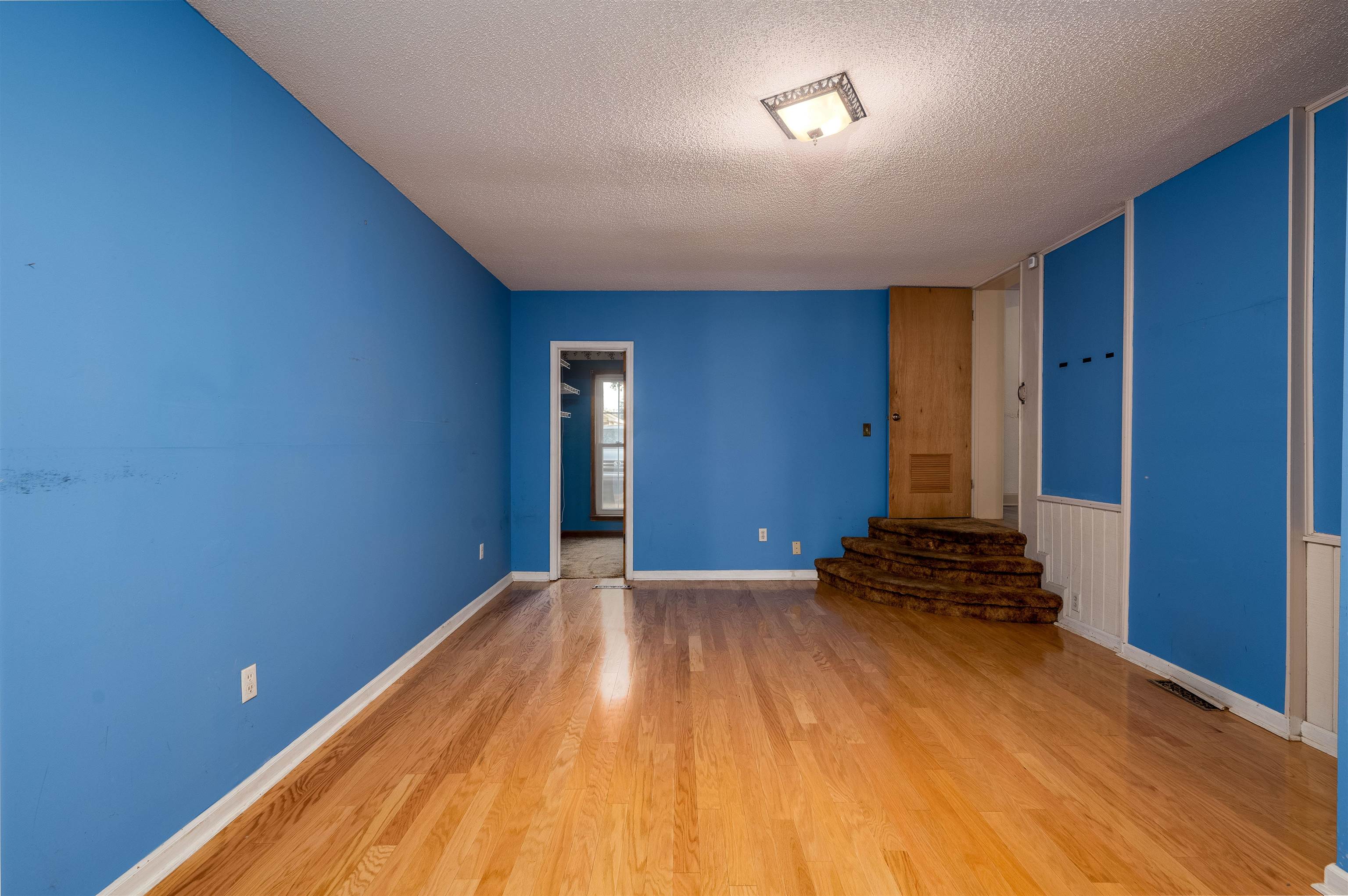 3814 Faxon Ave Property Photo 7