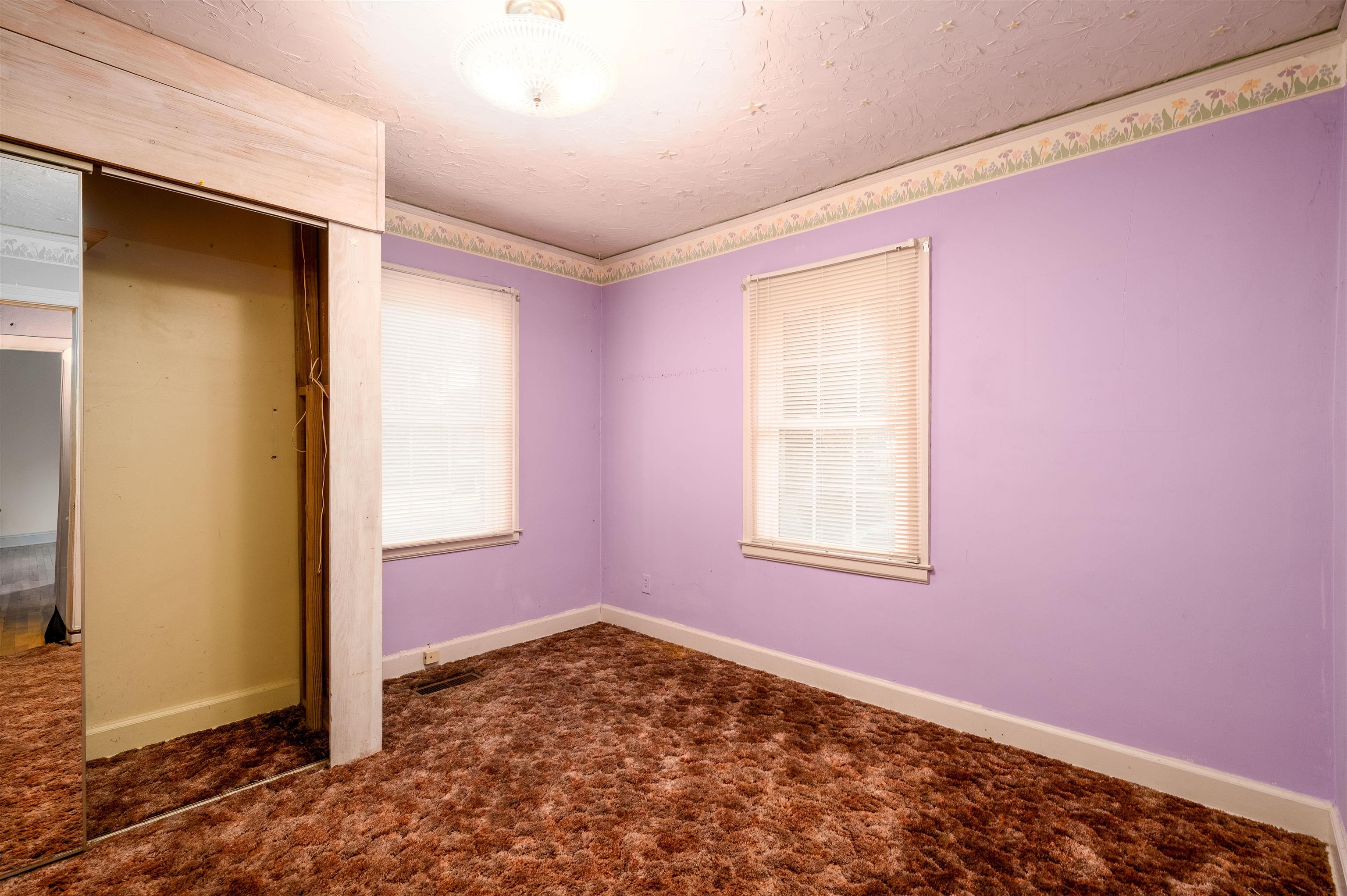 3814 Faxon Ave Property Photo 10