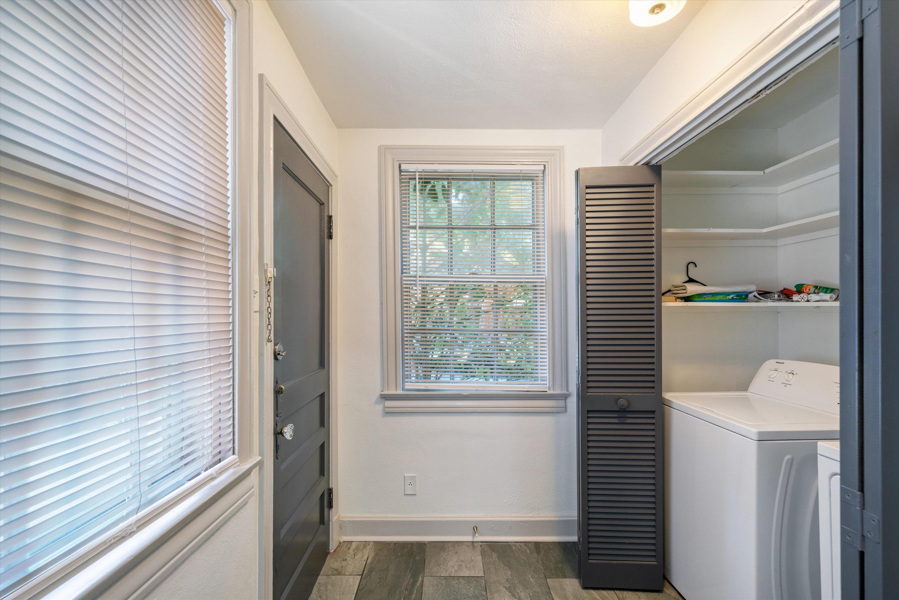 328 N Mclean Blvd Property Photo 15
