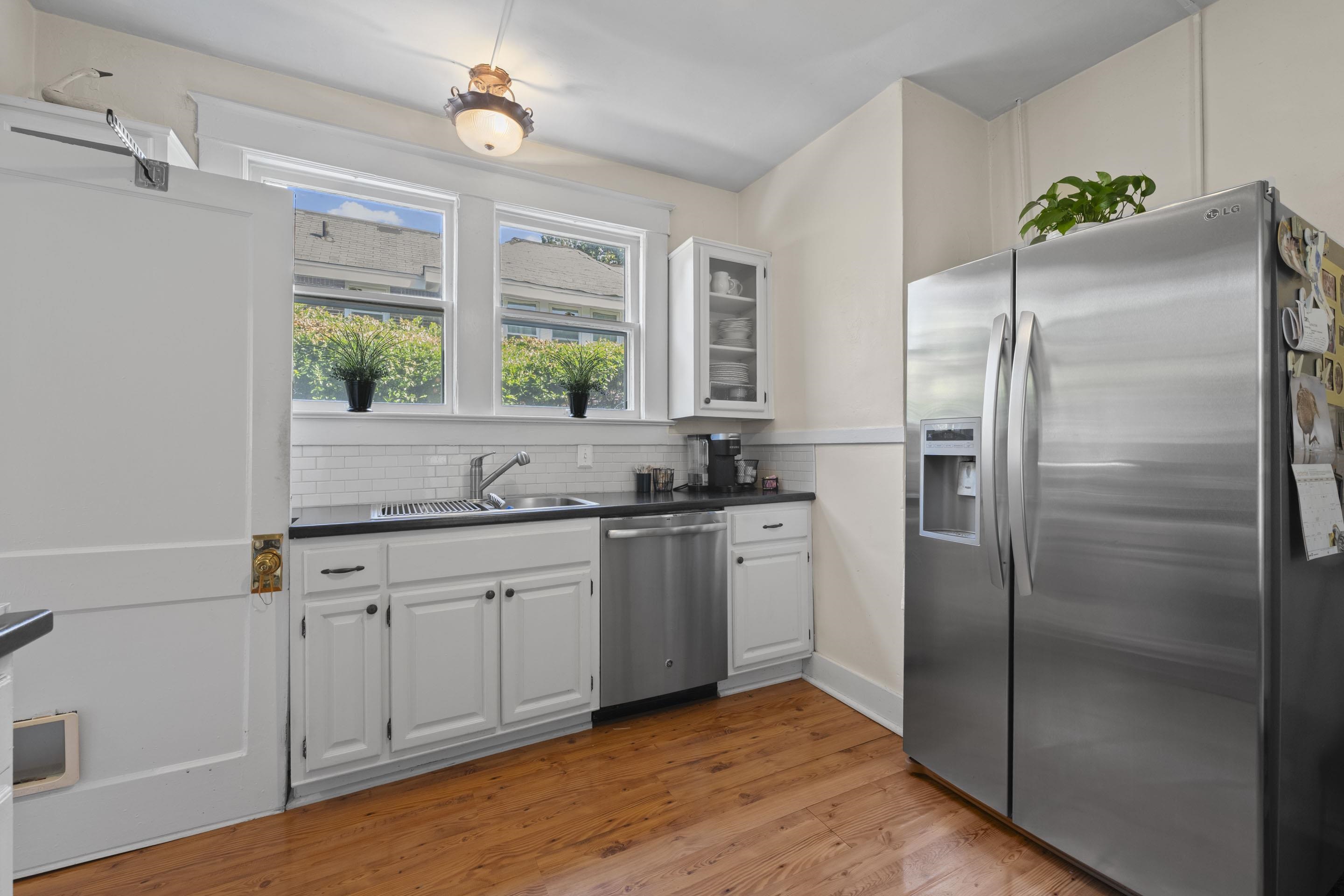 289 Kenilworth Pl Property Photo 7