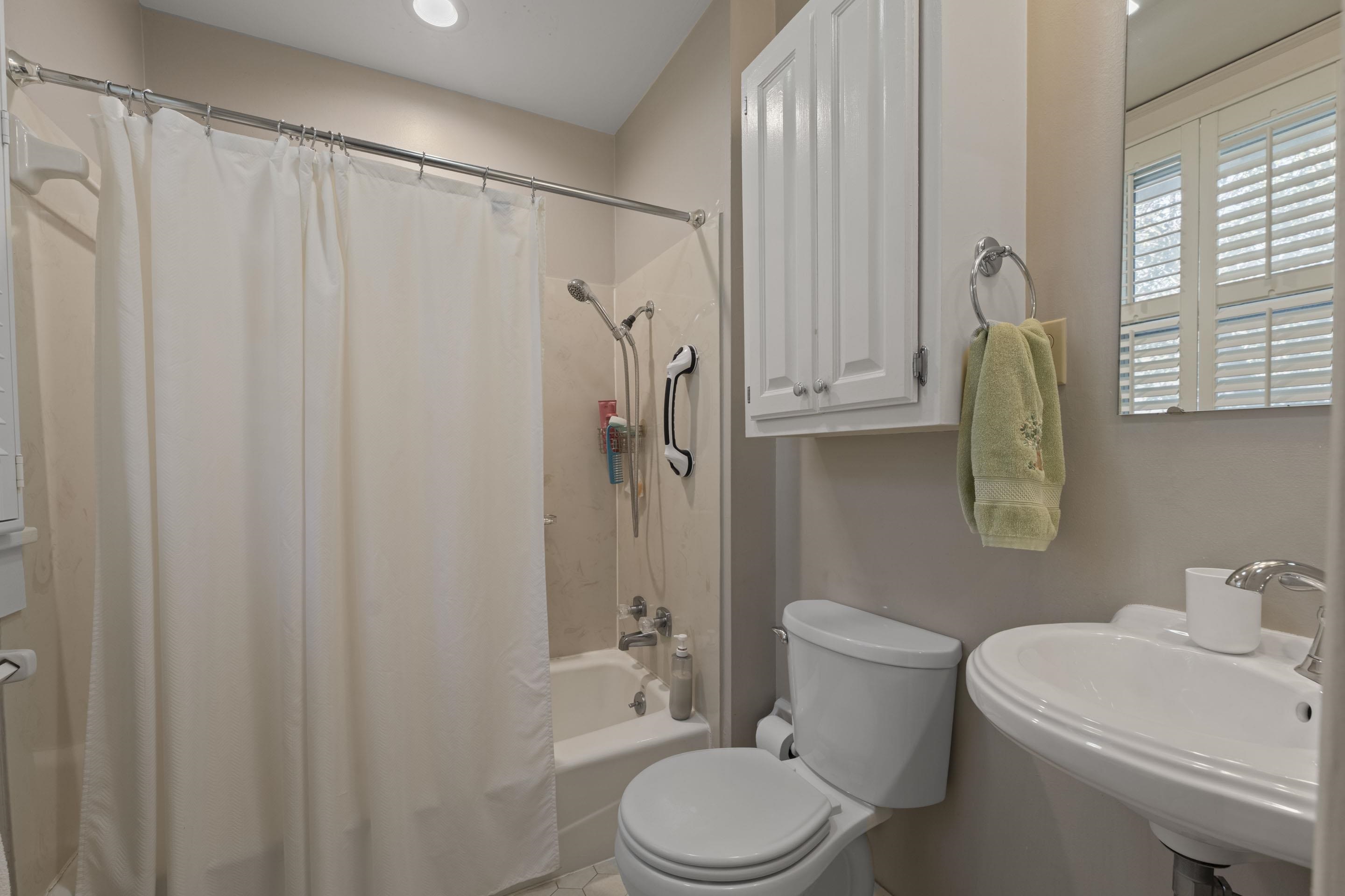 289 Kenilworth Pl Property Photo 12