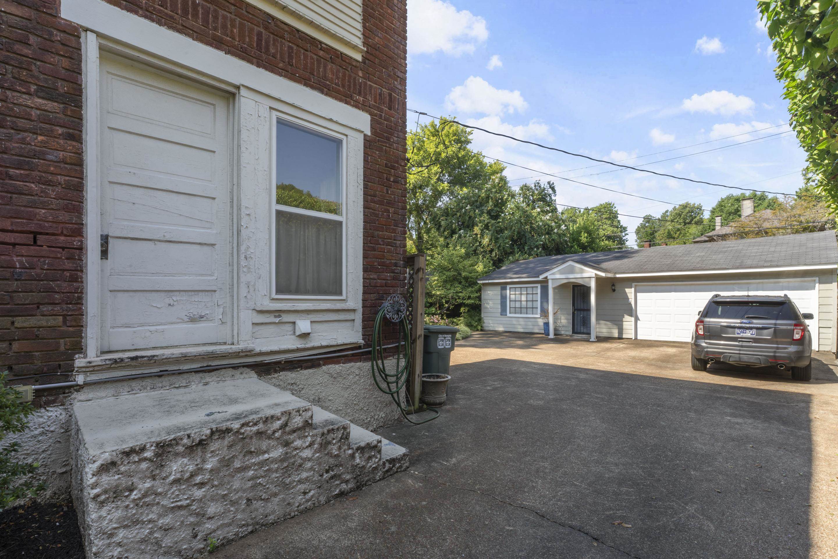 289 Kenilworth Pl Property Photo 18
