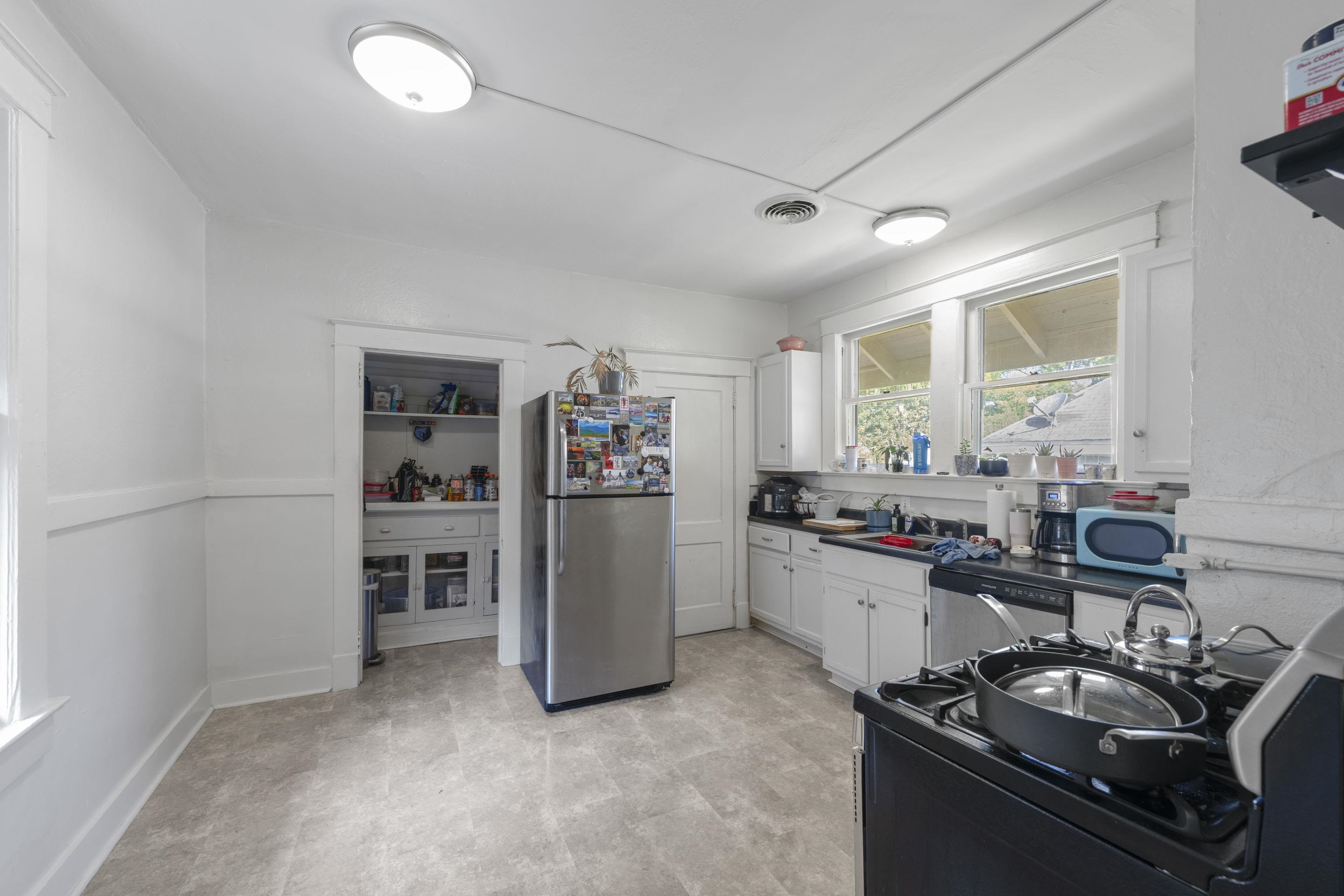 289 Kenilworth Pl Property Photo 27