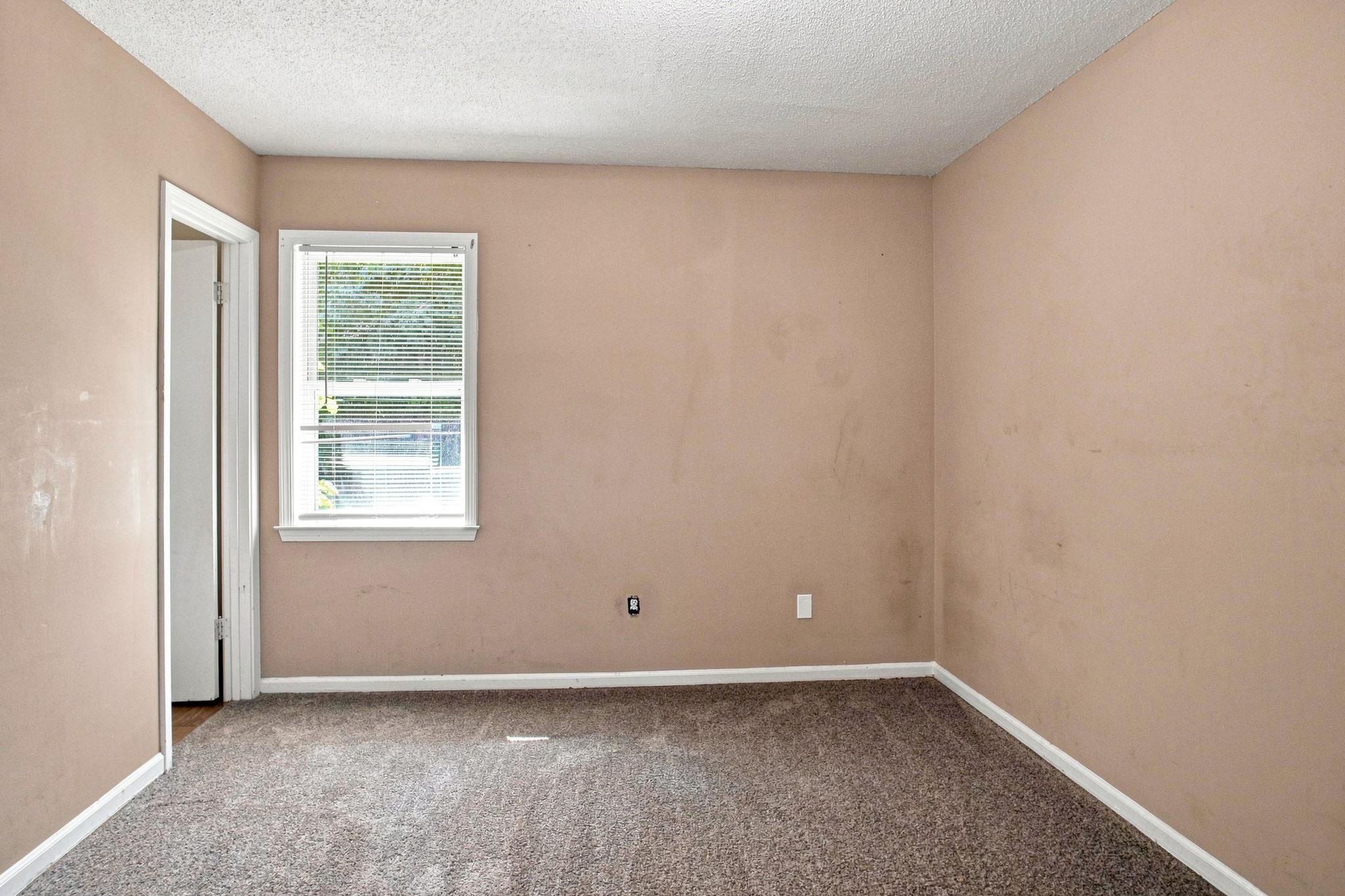 2755 Dalewood Ave Property Photo 7