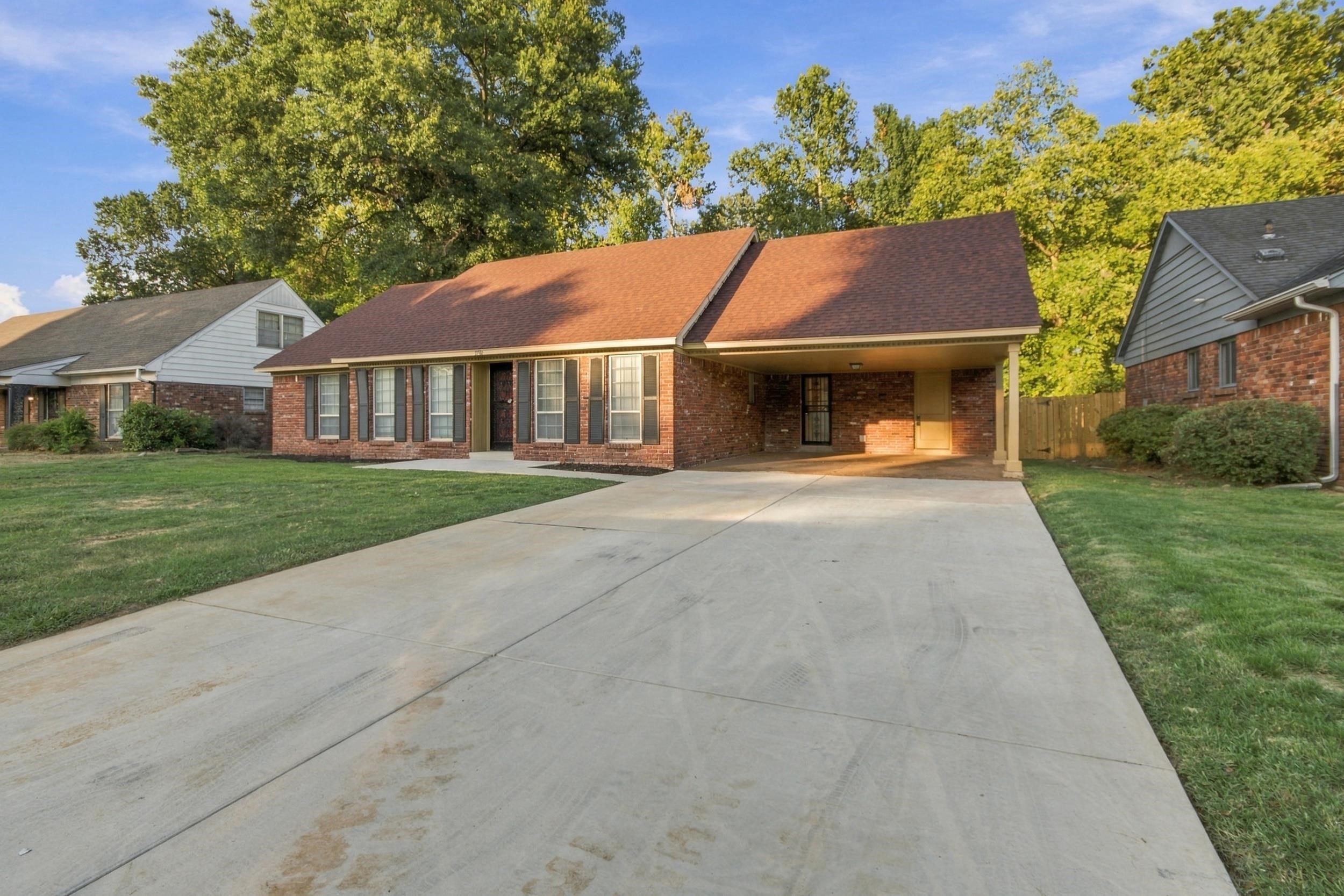 2760 Castleman St Property Photo 3