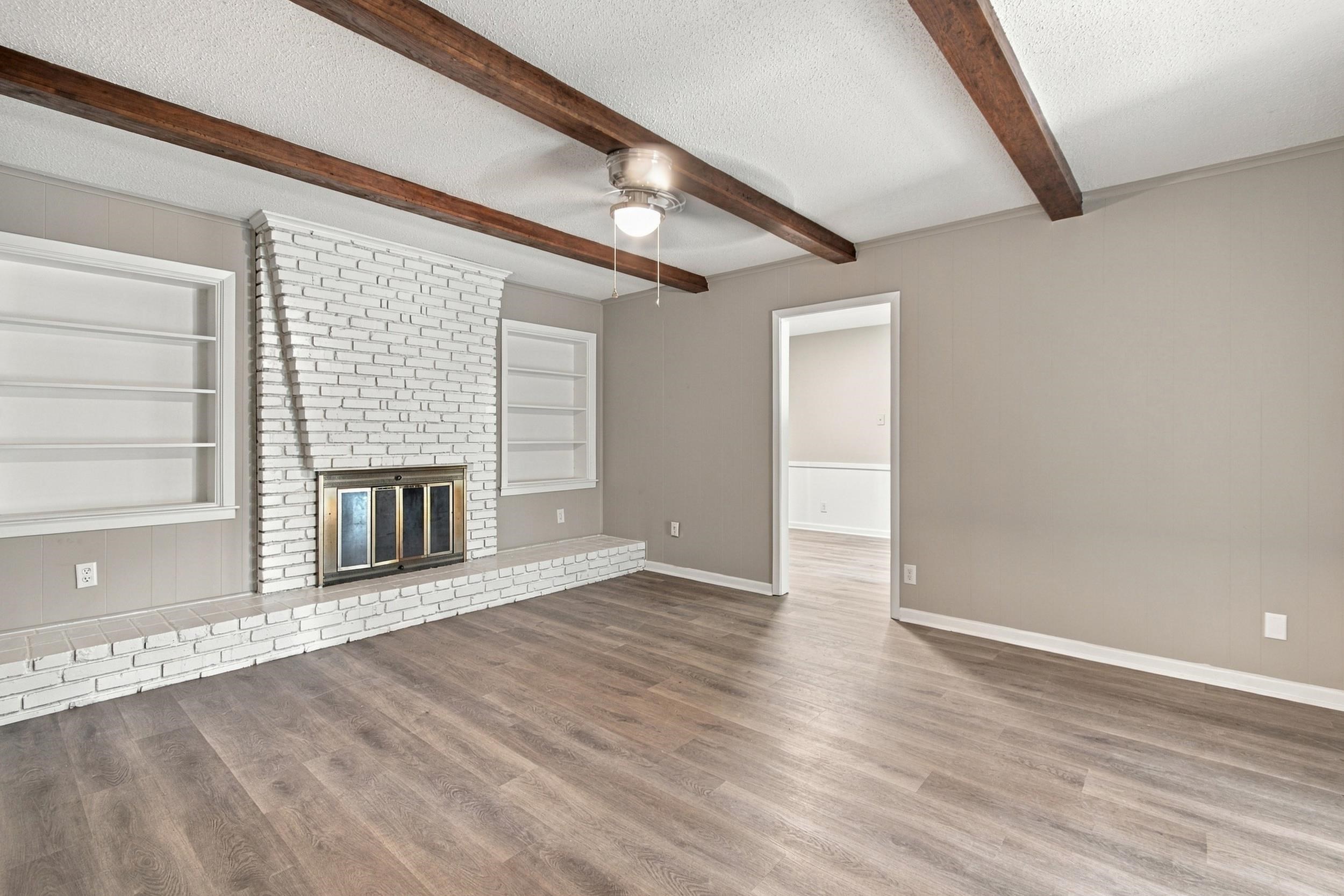 2760 Castleman St Property Photo 10