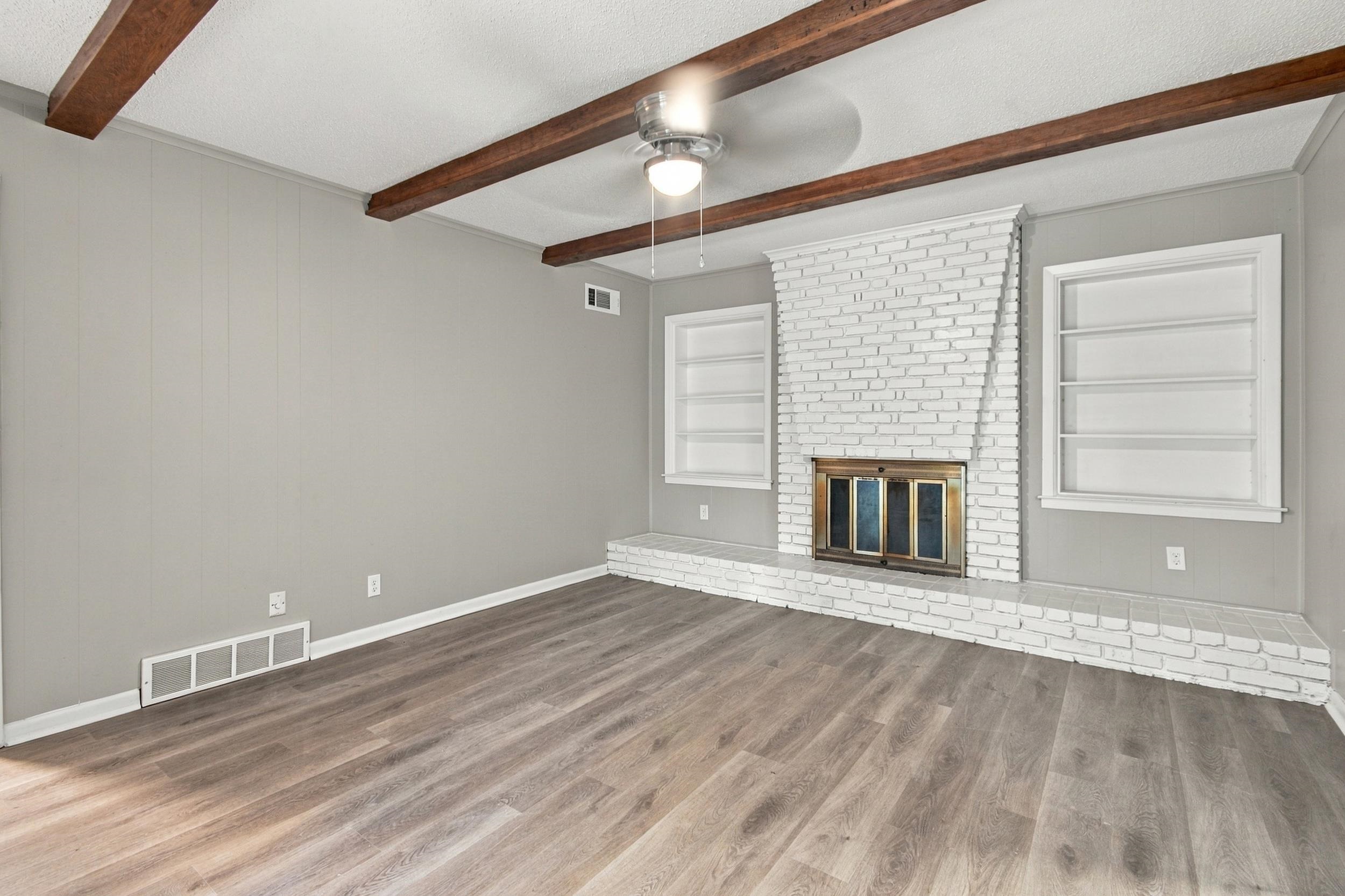 2760 Castleman St Property Photo 11