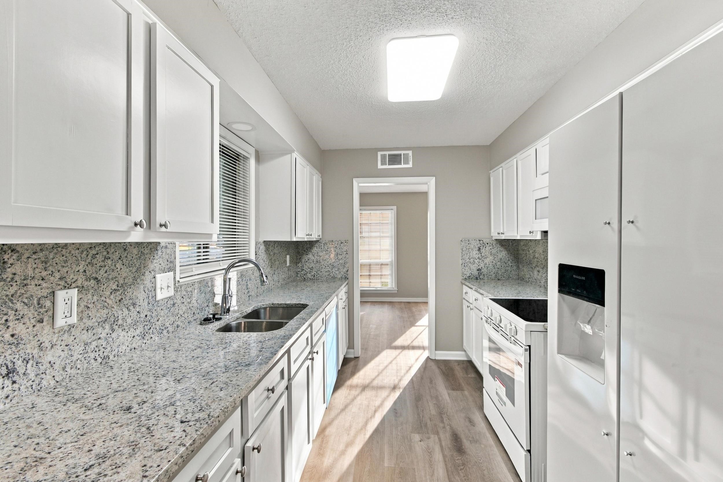 2760 Castleman St Property Photo 29