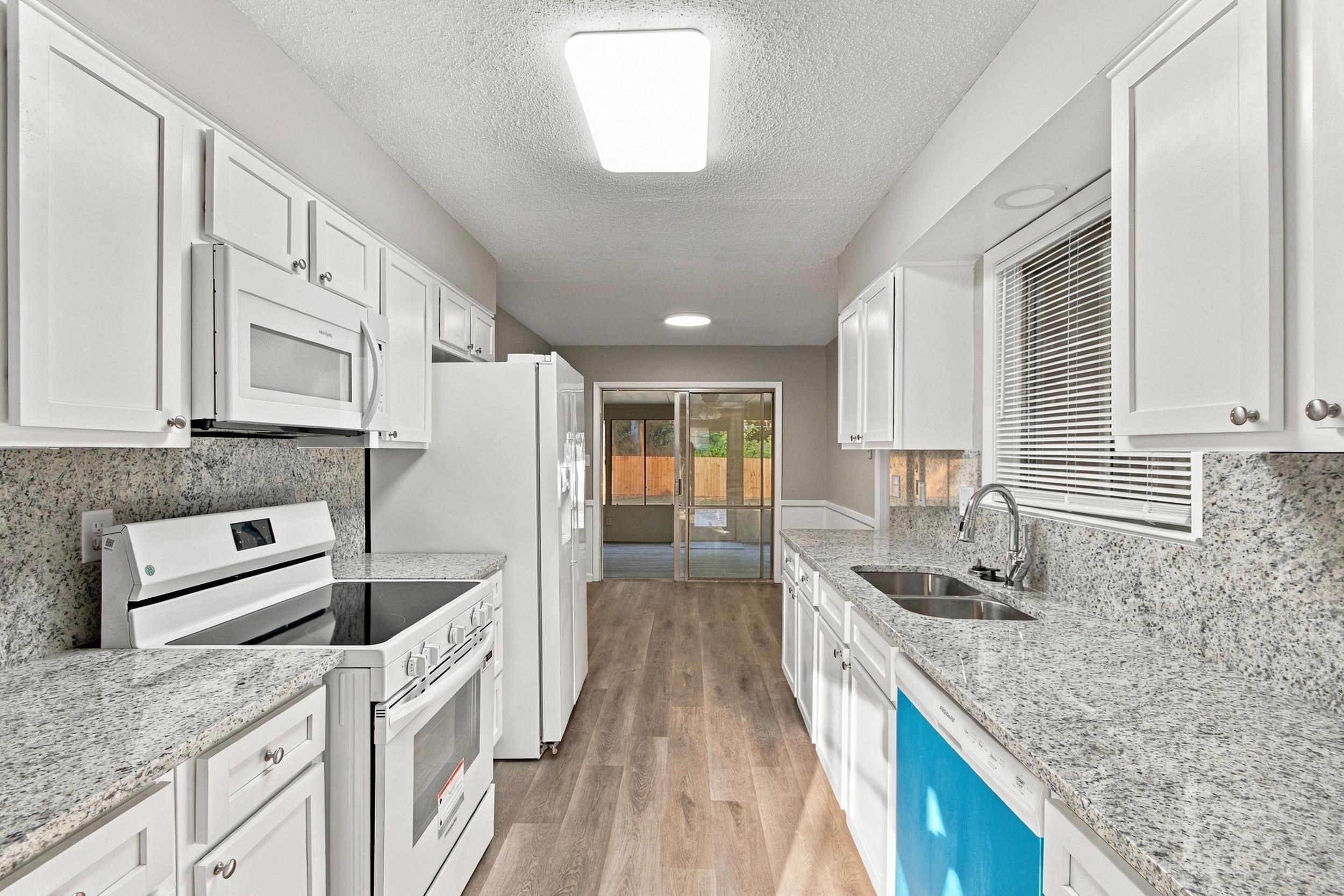 2760 Castleman St Property Photo 30