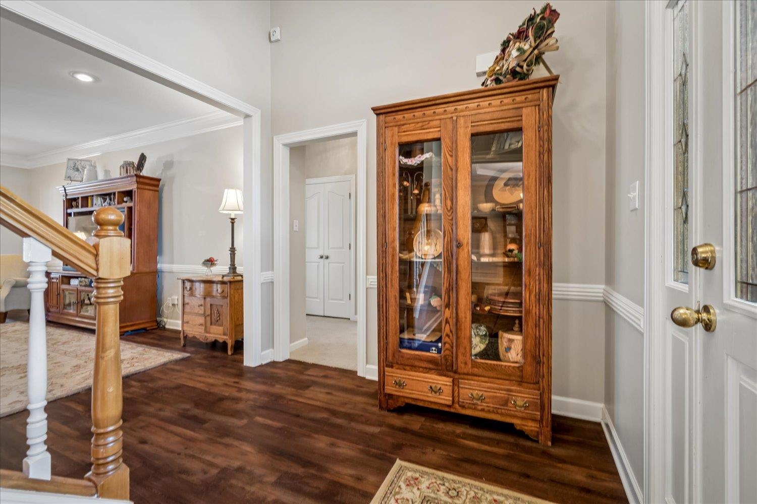 1593 Beckenhall St Property Photo 6