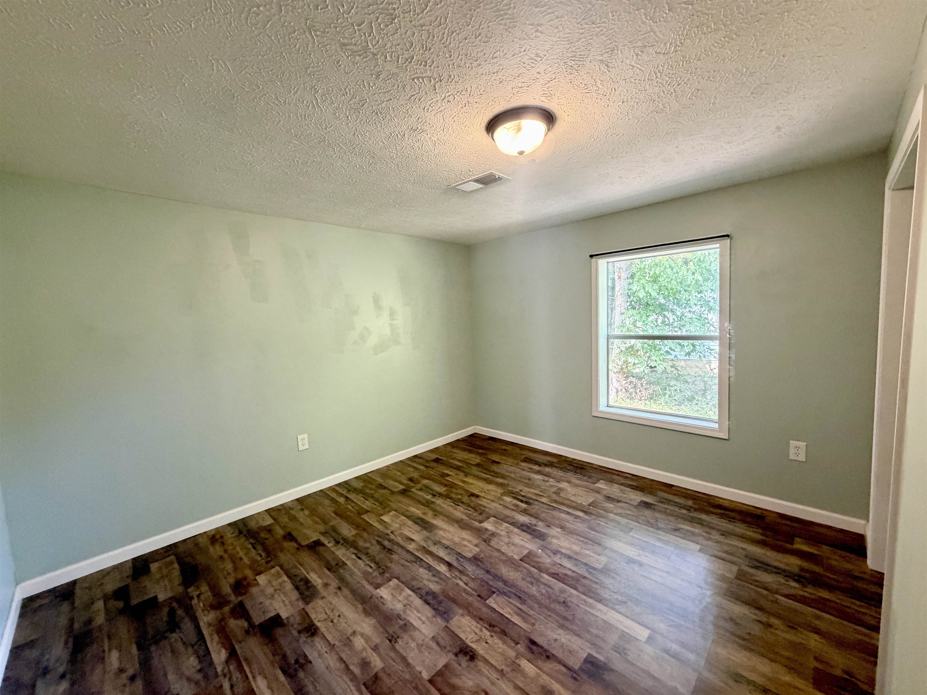 207 N Magnolia St Property Photo 11