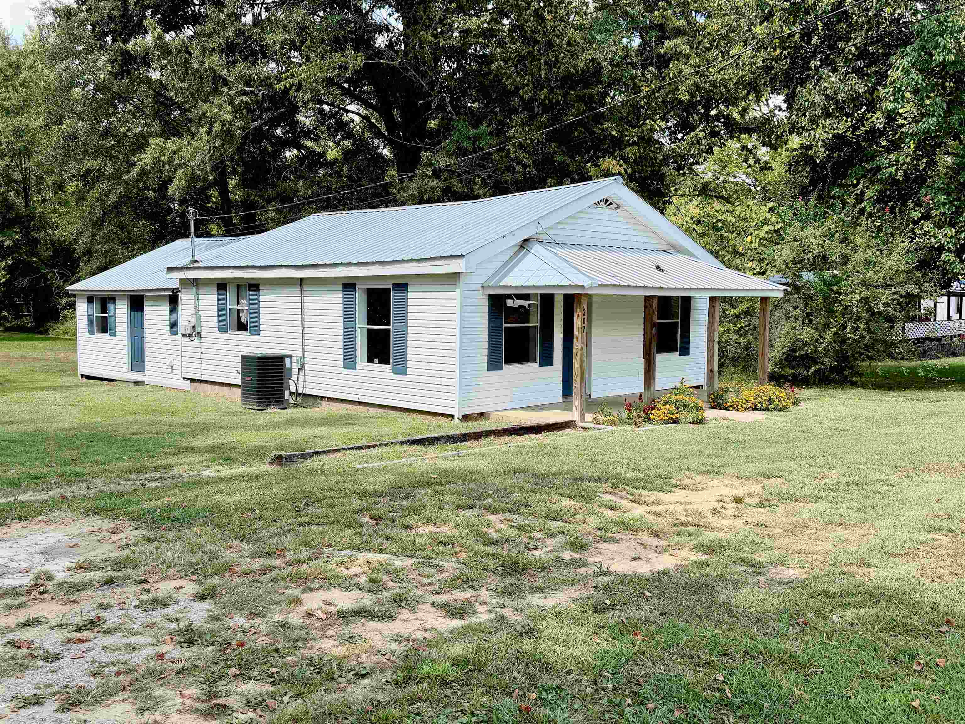 207 N Magnolia St Property Photo 18