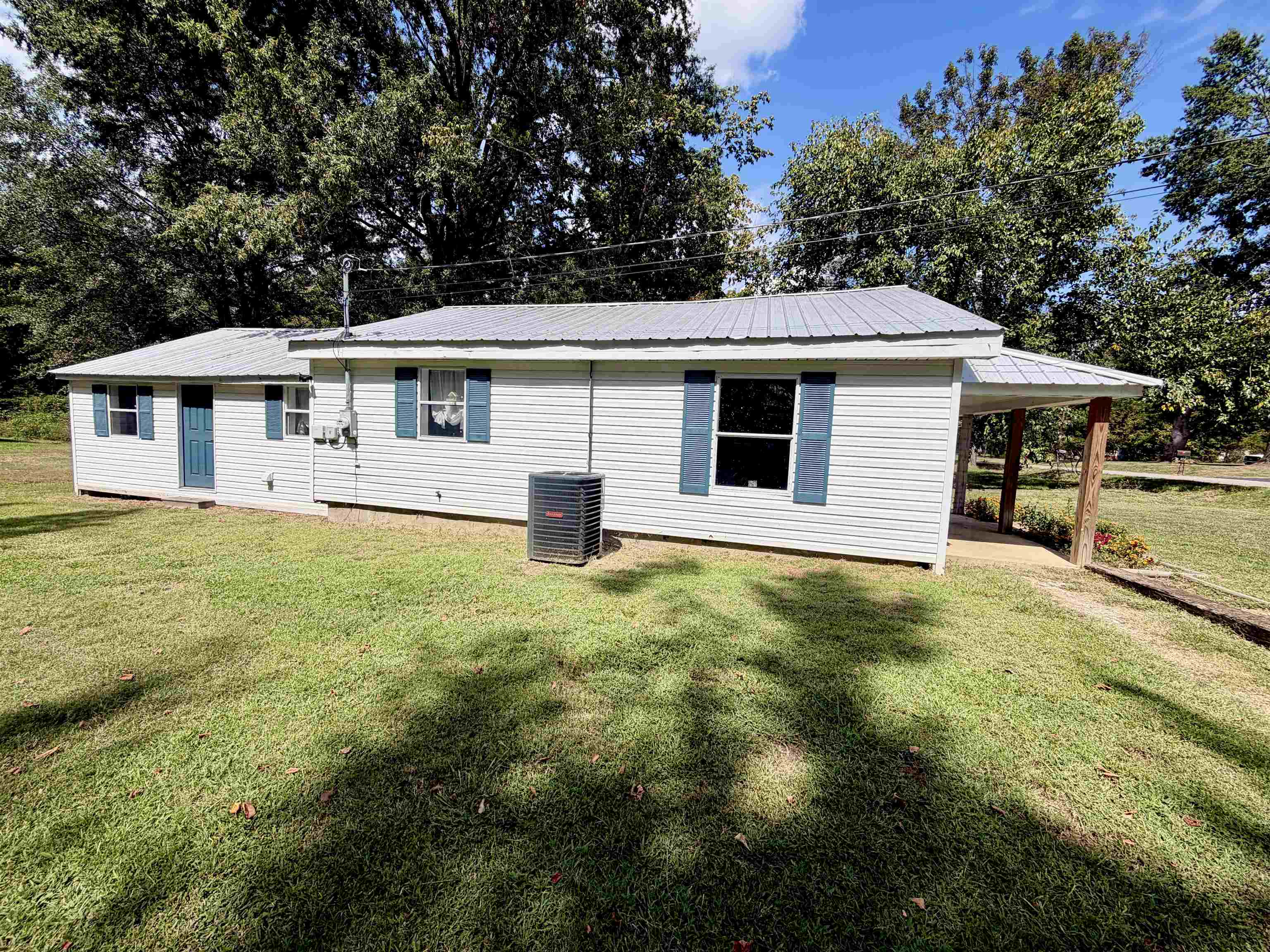207 N Magnolia St Property Photo 19