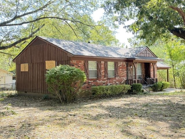 3815 Tessland Rd Property Photo 2