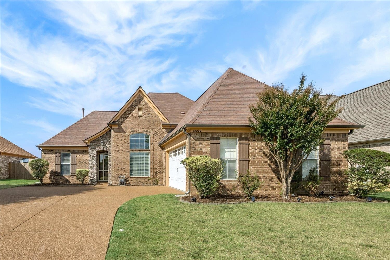 10220 Adikson Dr Property Photo 1
