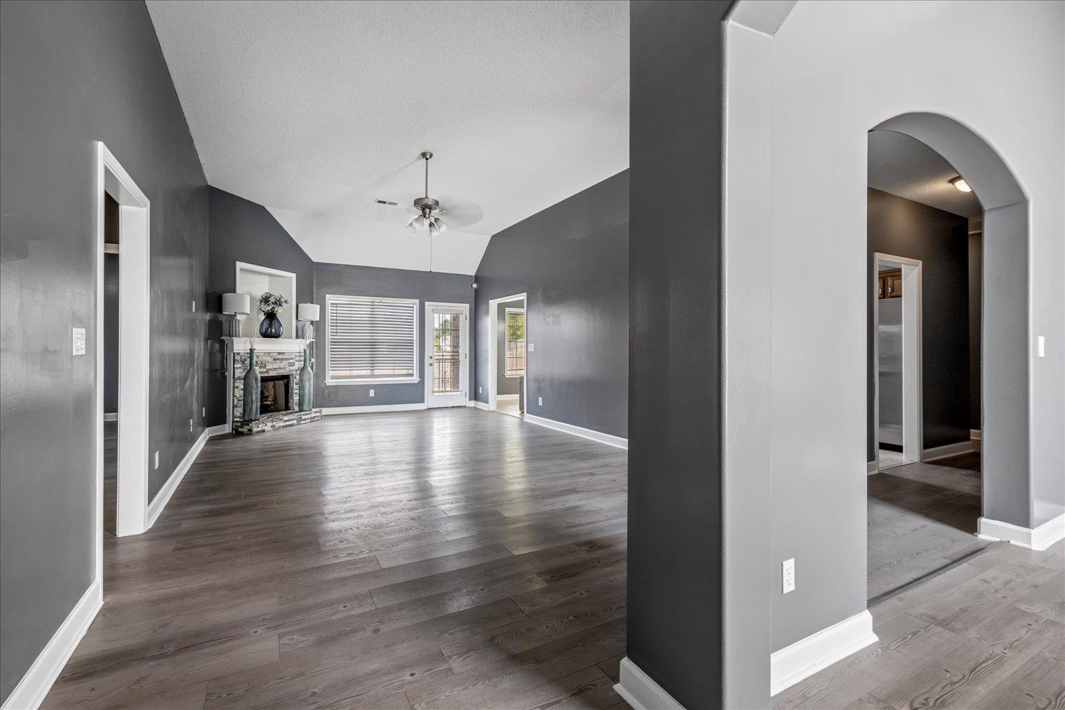 10220 Adikson Dr Property Photo 6