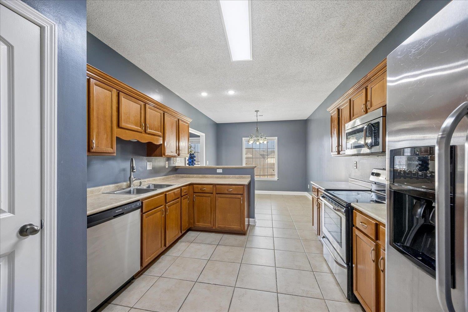 10220 Adikson Dr Property Photo 11