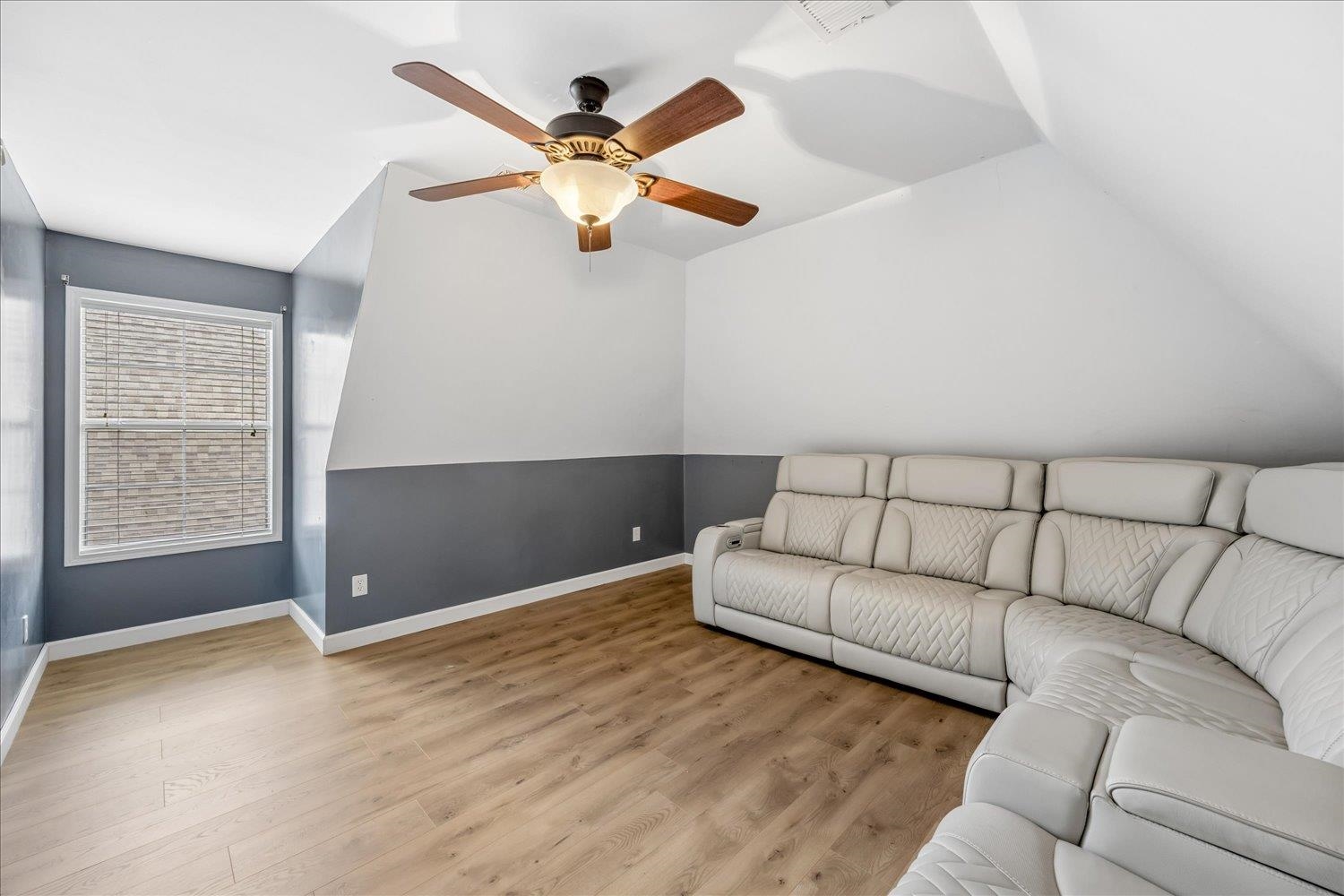 10220 Adikson Dr Property Photo 25
