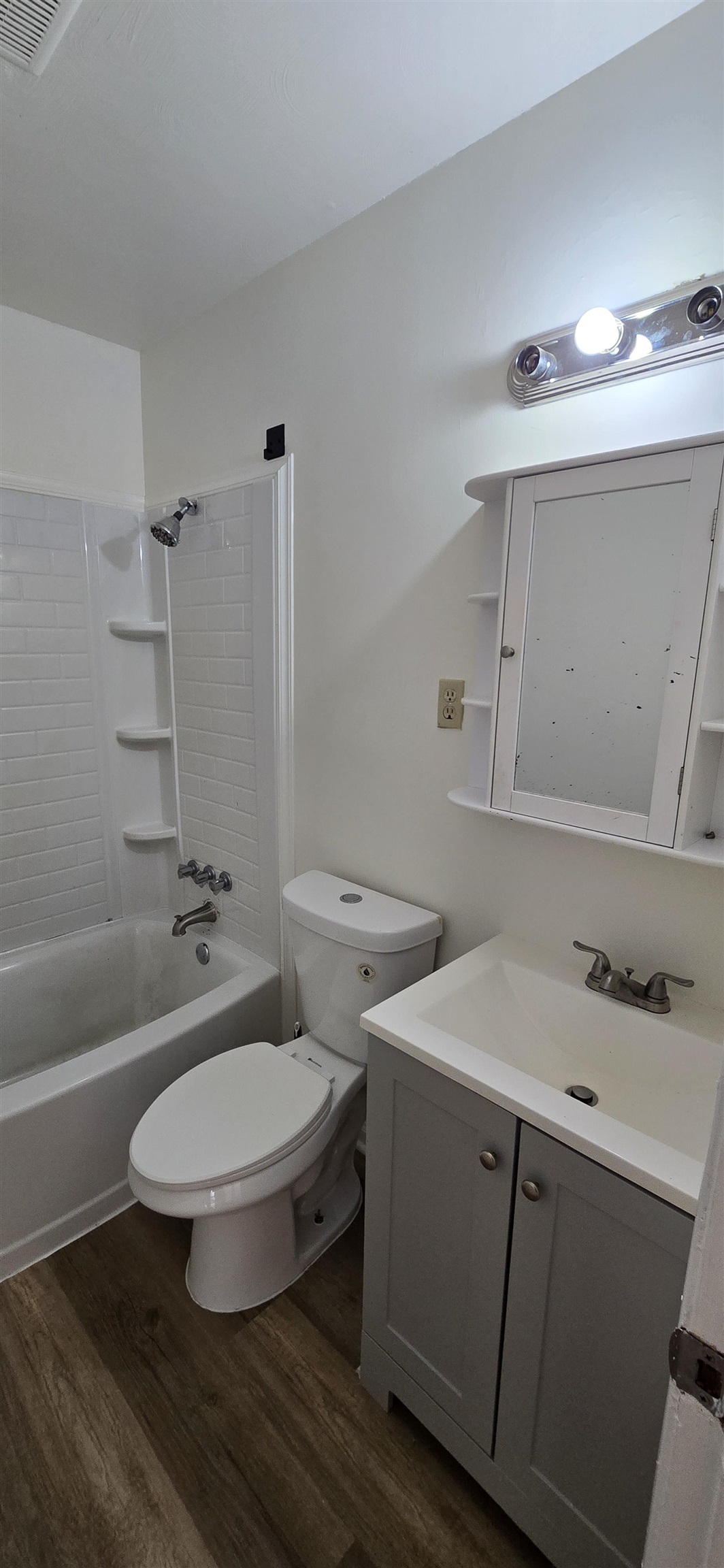 5200 Broken Oak Dr Property Photo 8
