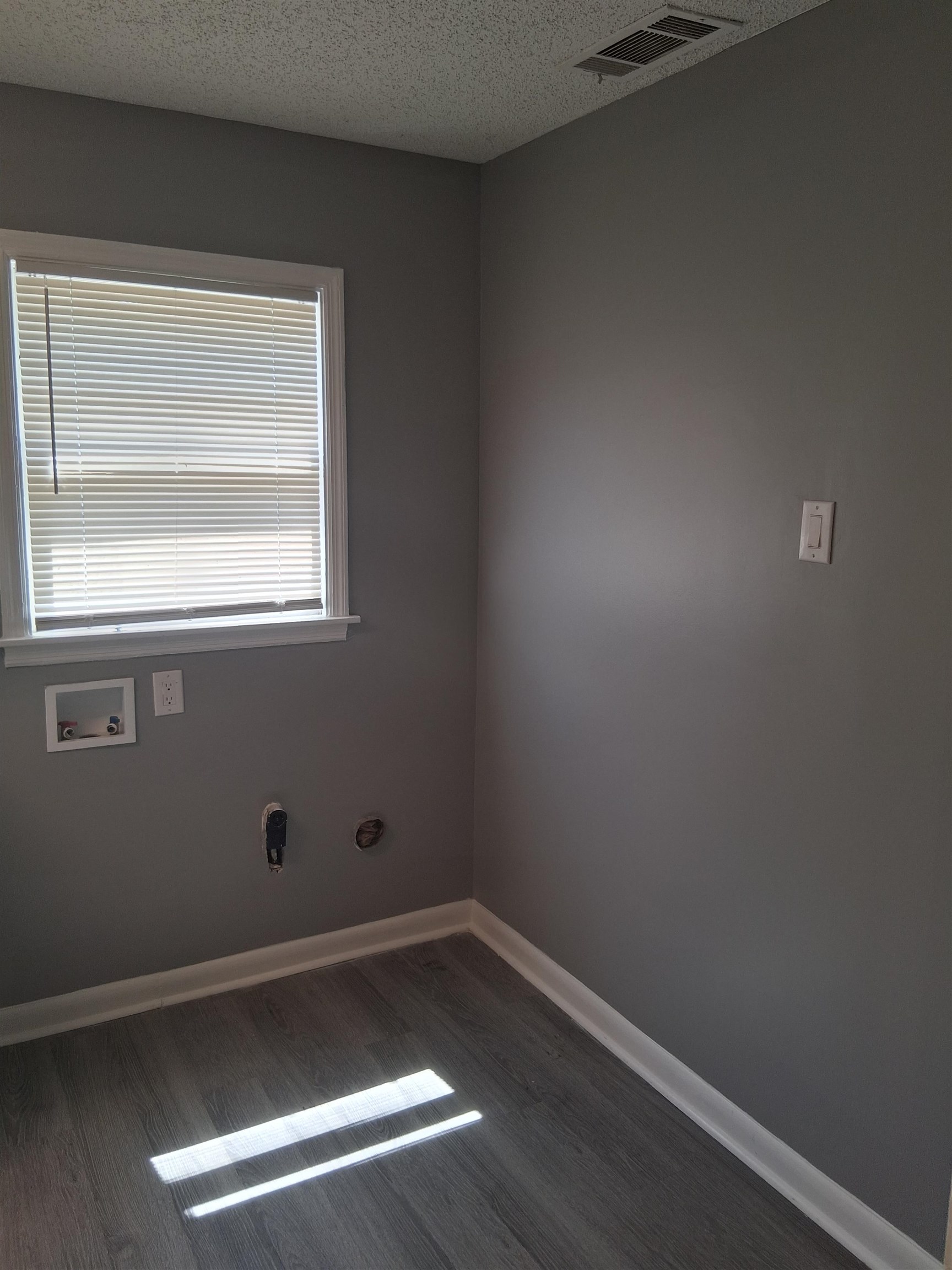 2756 Merle St Property Photo 2
