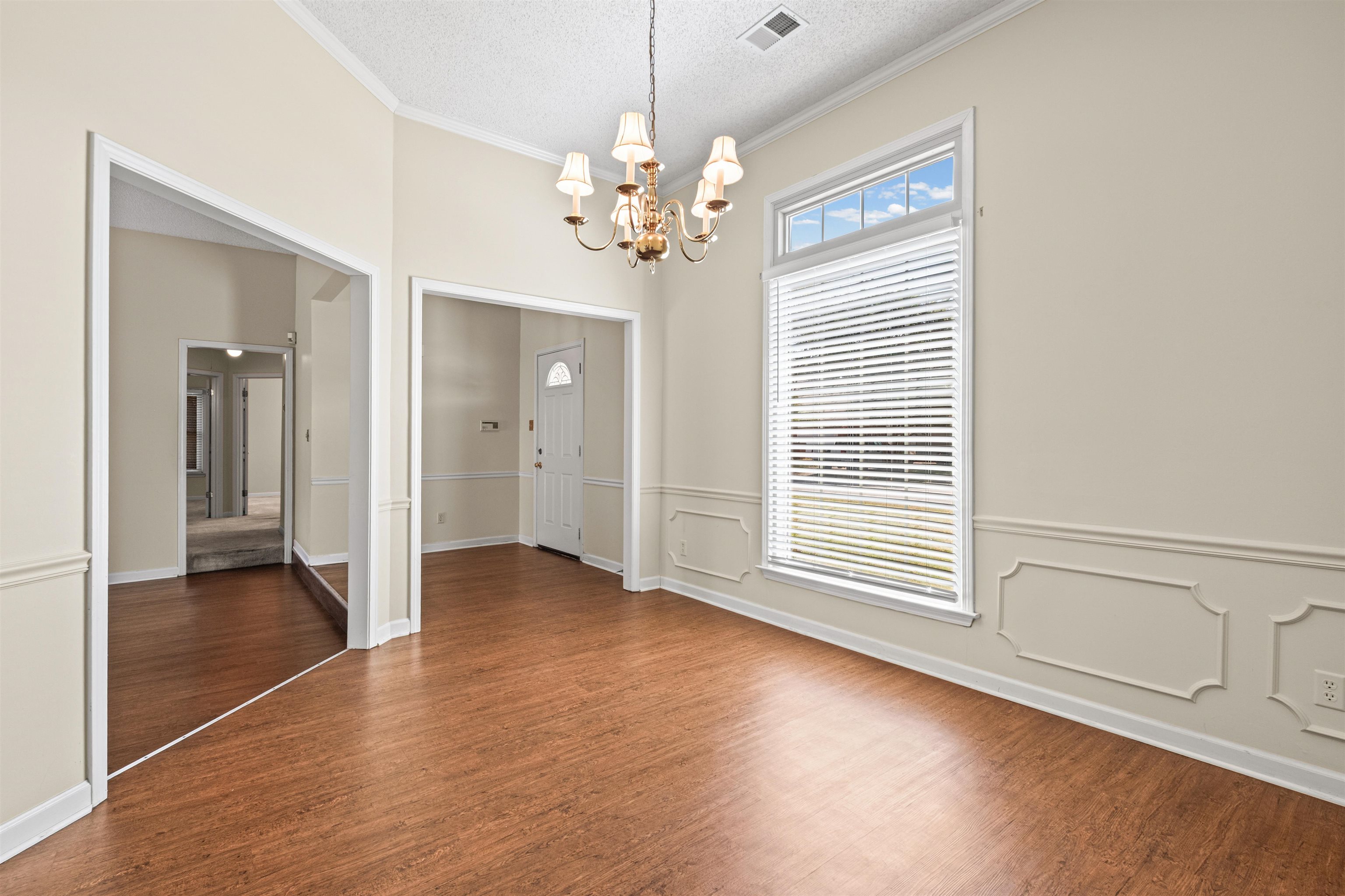 8142 S Creekside Cir S Property Photo 2