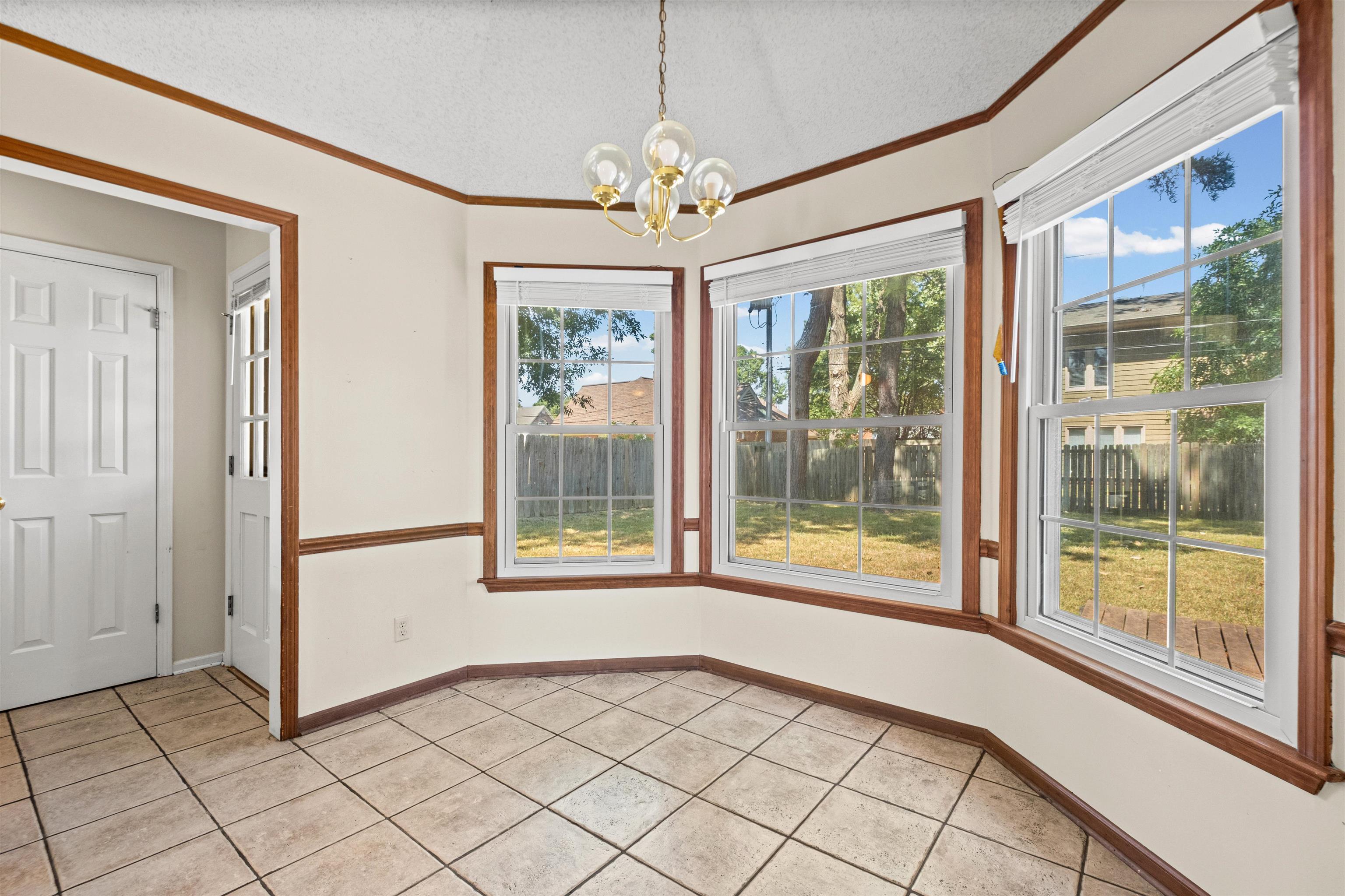 8142 S Creekside Cir S Property Photo 5