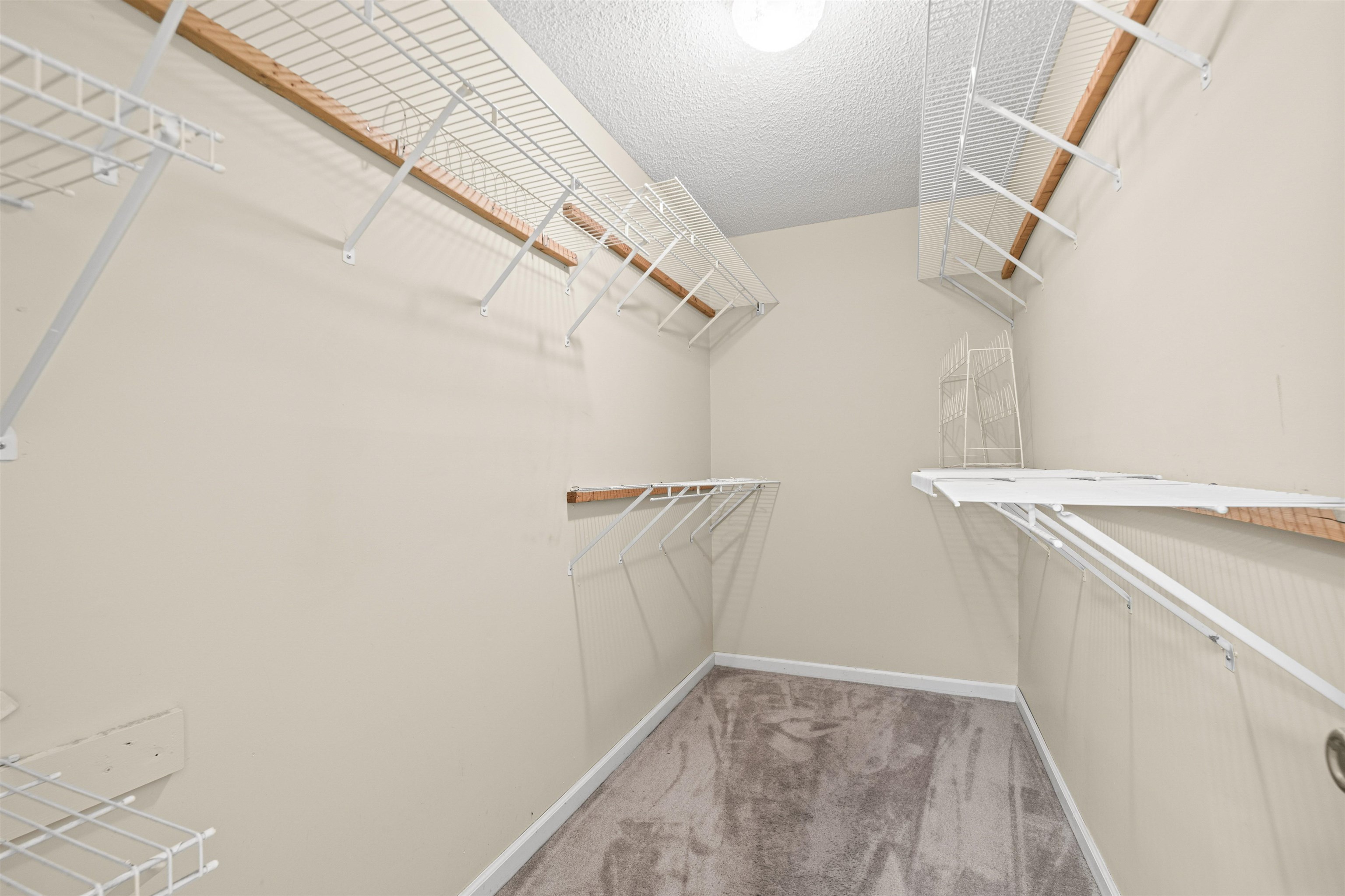 8142 S Creekside Cir S Property Photo 10