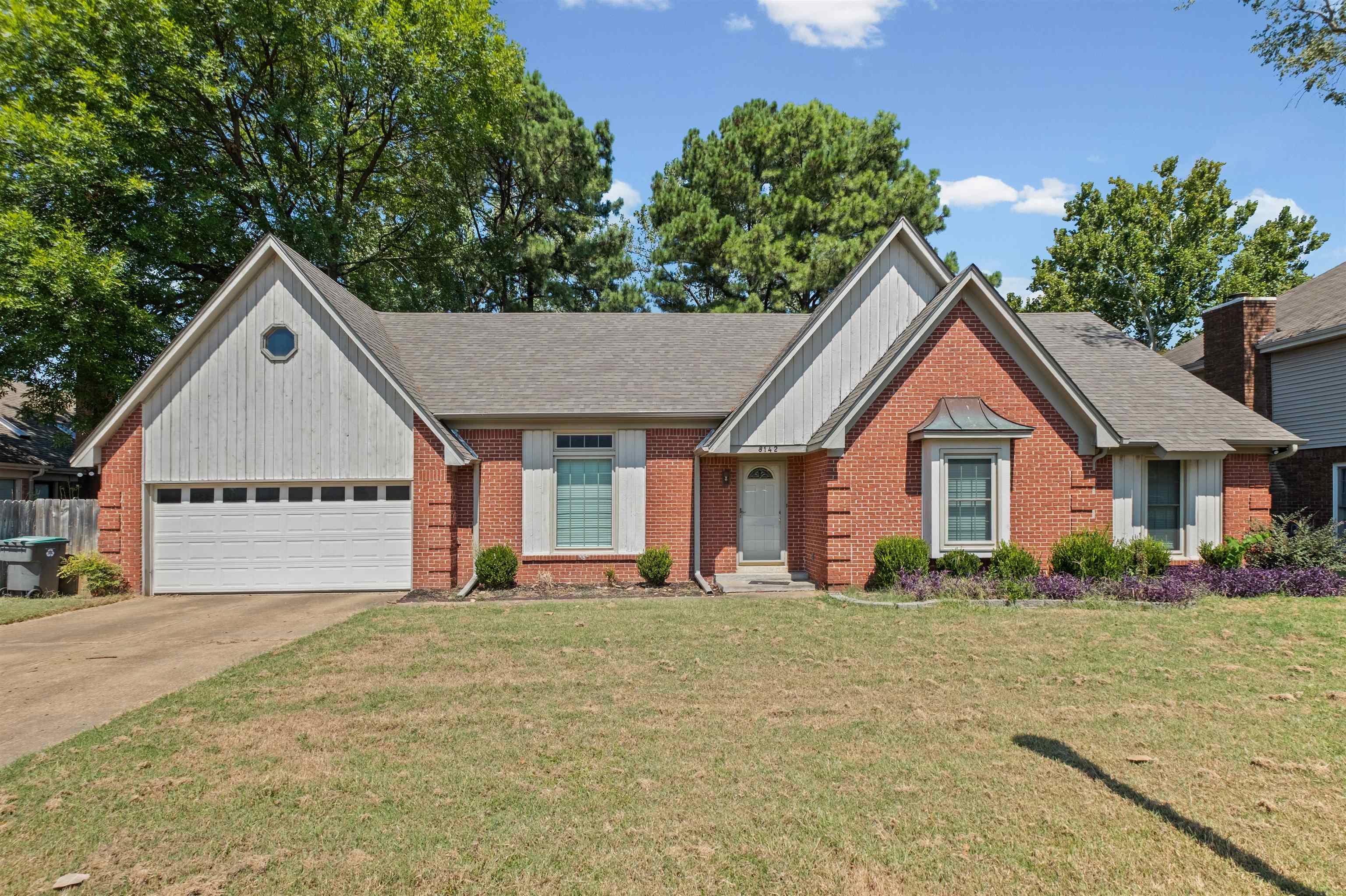 8142 S Creekside Cir S Property Photo 14