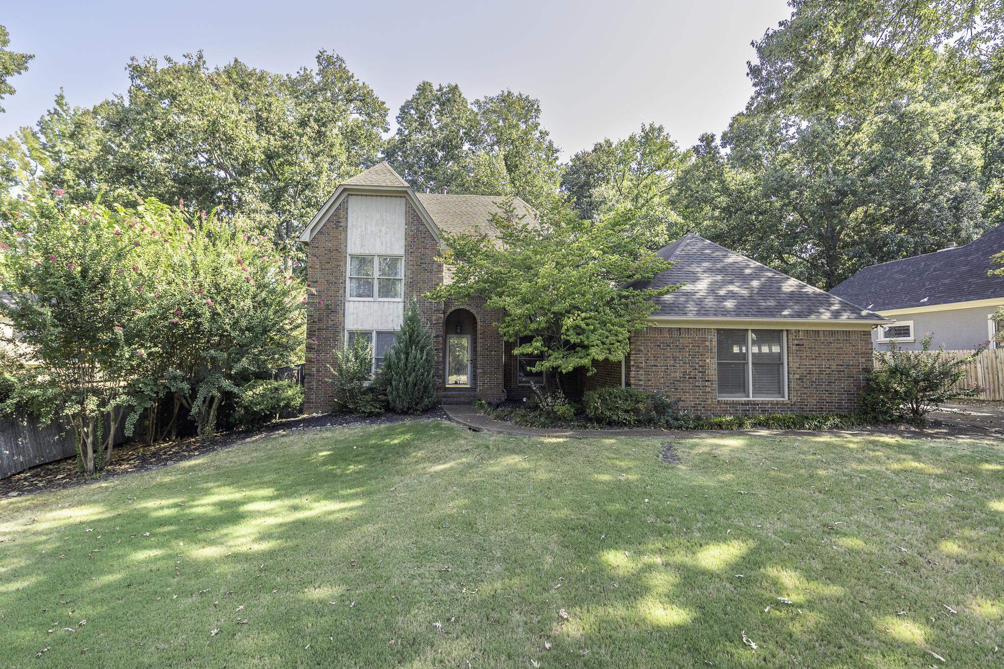 1618 Autumn Tree Cv Property Photo 1