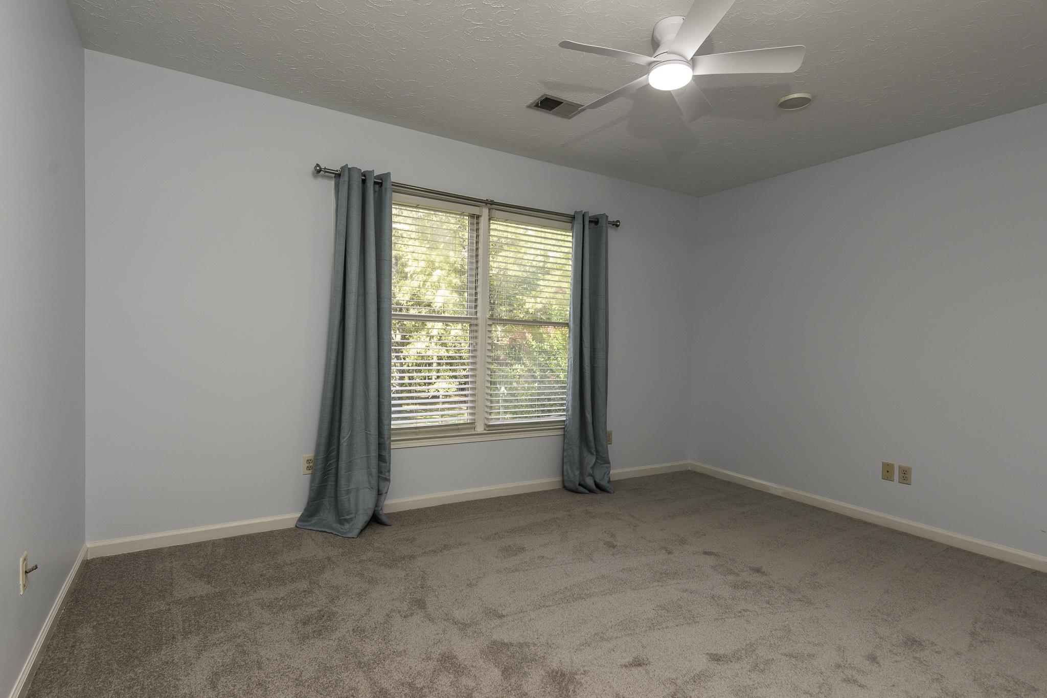 1618 Autumn Tree Cv Property Photo 27