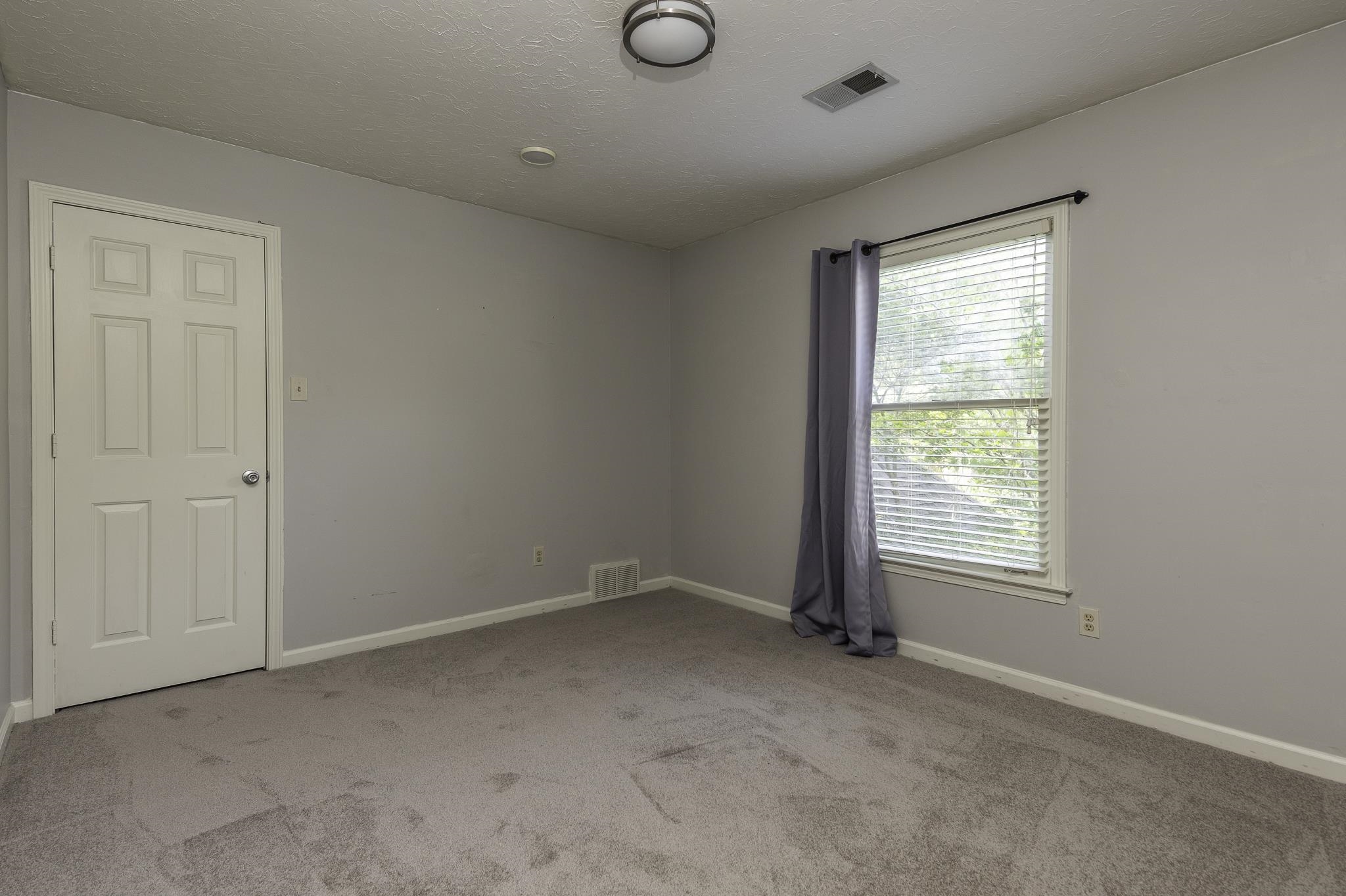 1618 Autumn Tree Cv Property Photo 28