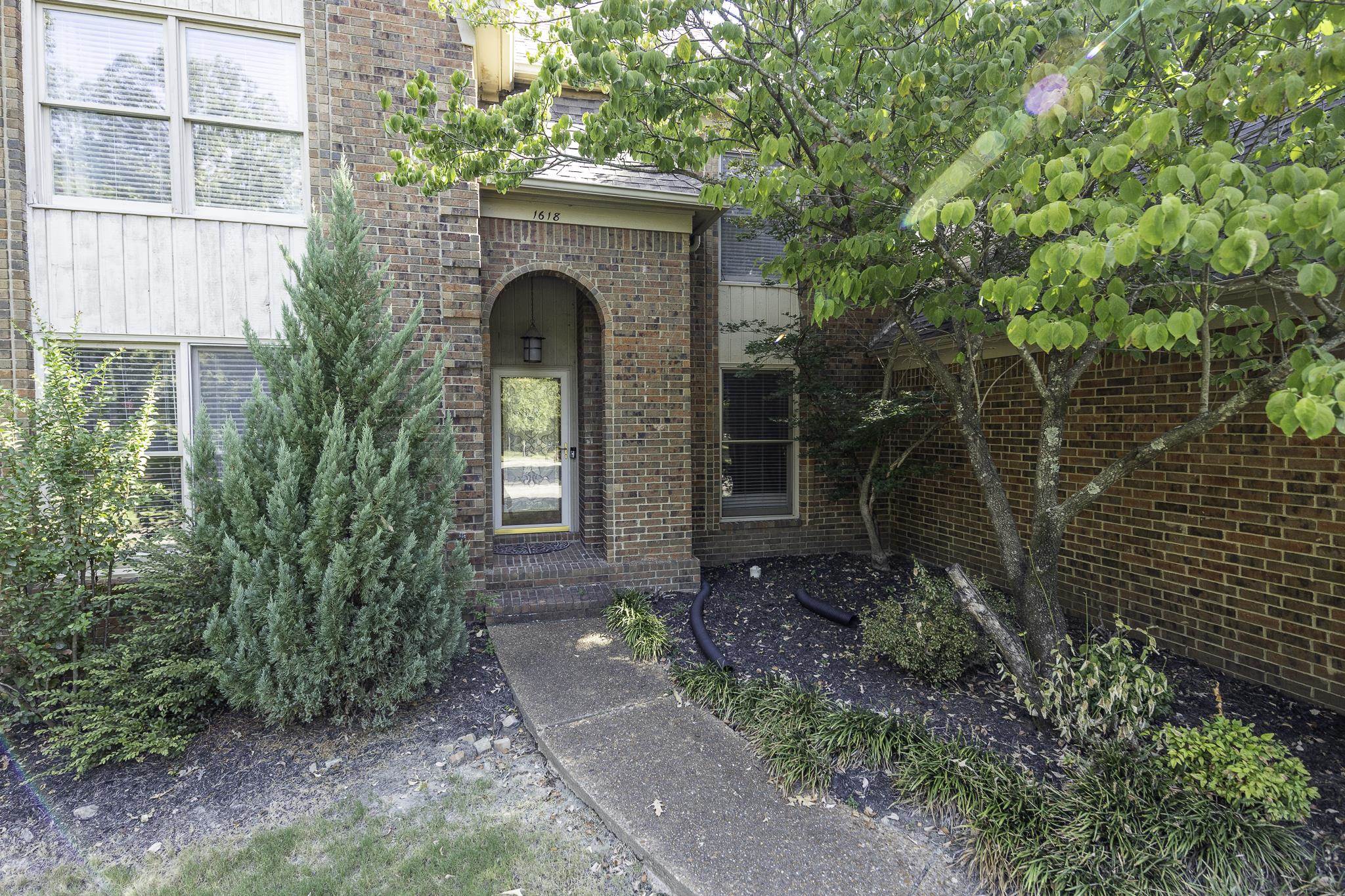 1618 Autumn Tree Cv Property Photo 35