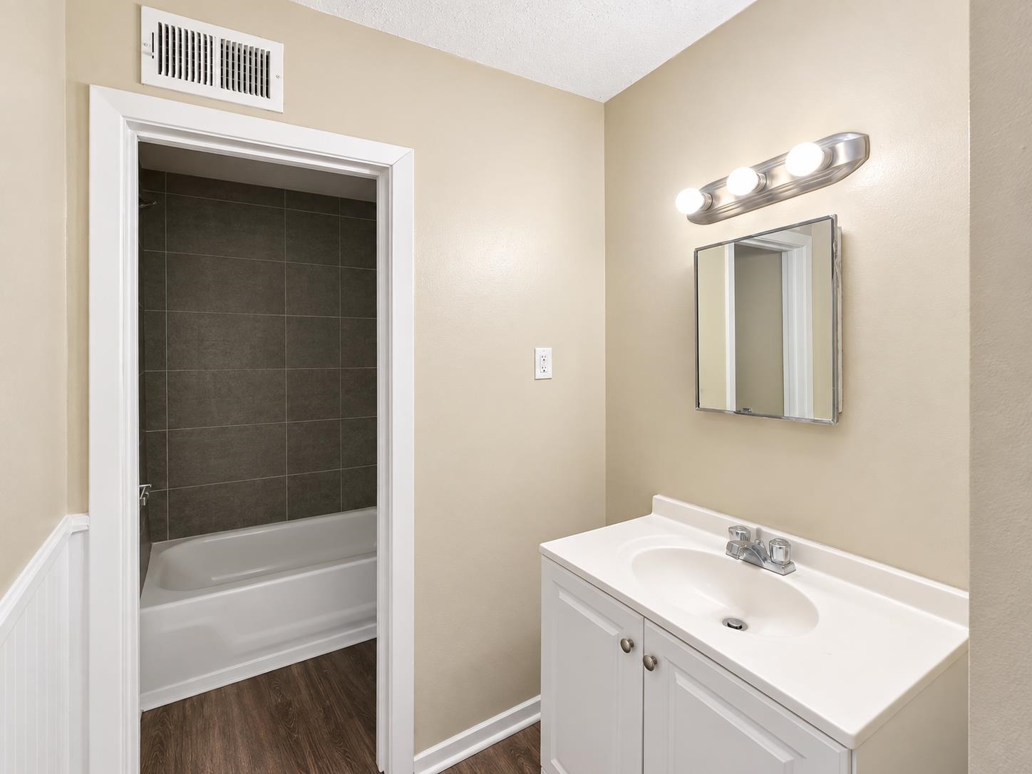 630 Blackhawk Rd Property Photo 12