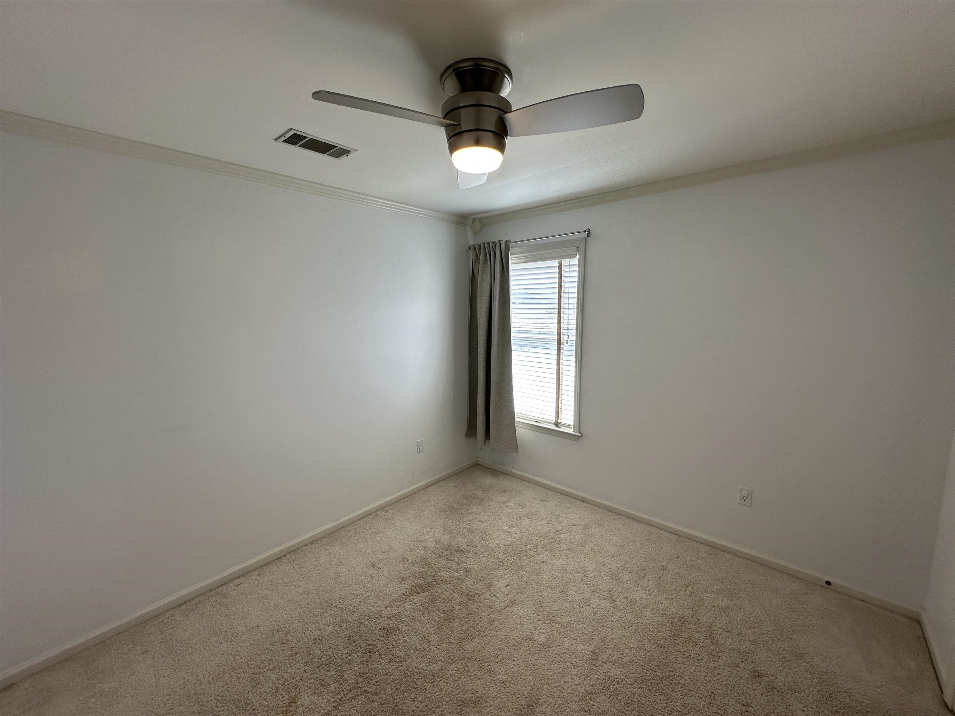 1054 E Island Dr Property Photo 13