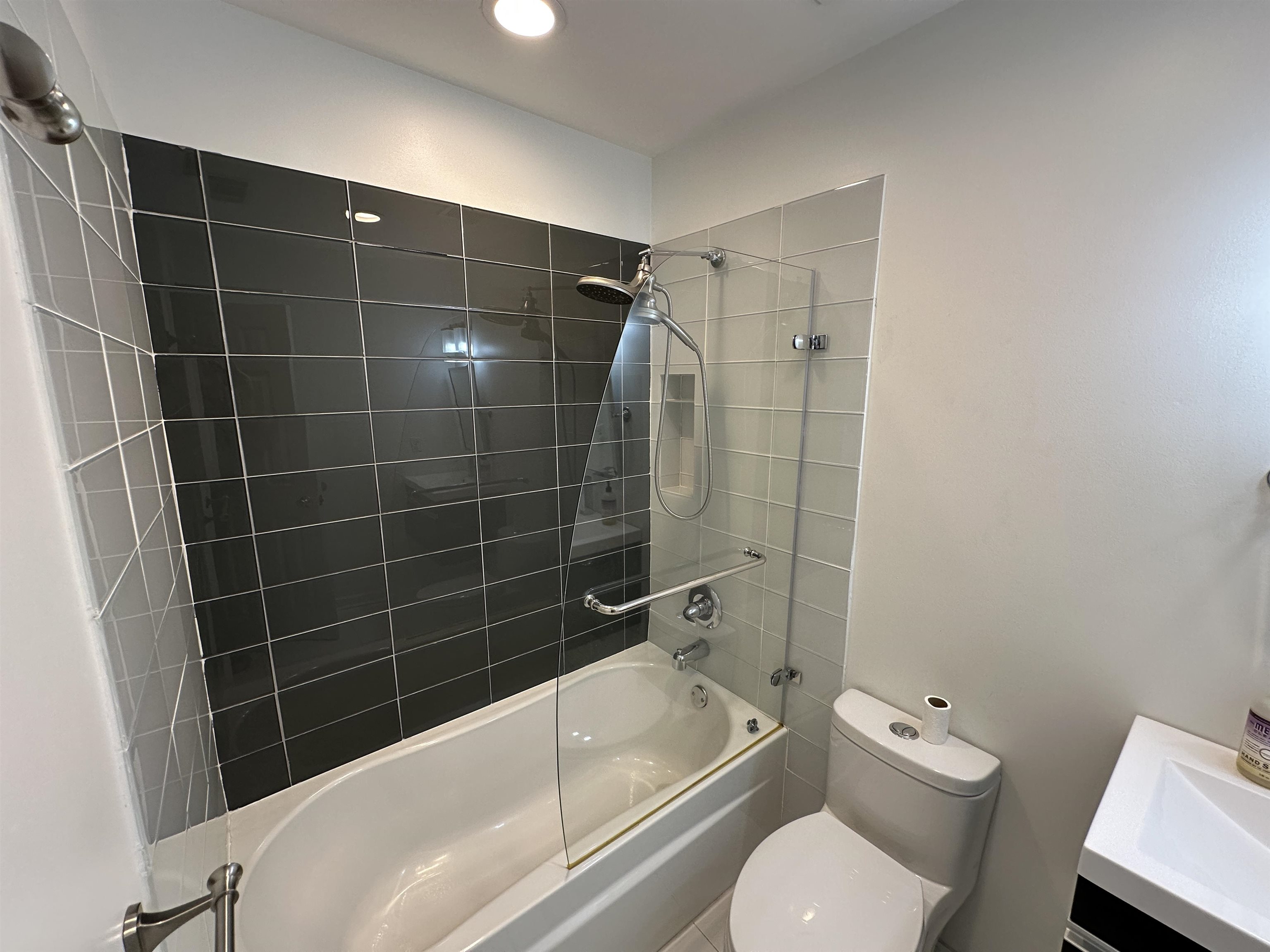 1054 E Island Dr Property Photo 14