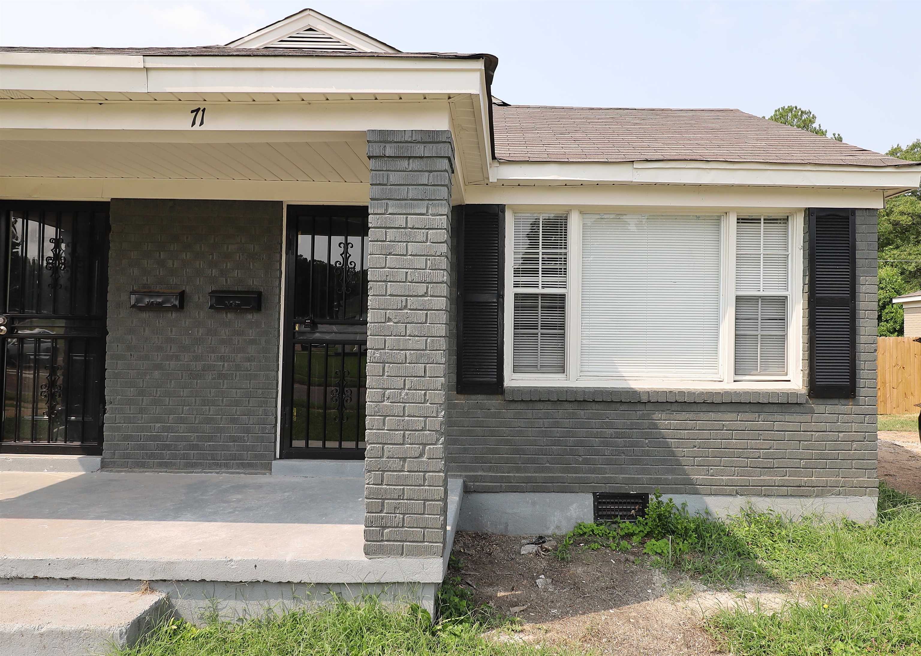 69 Eastview Dr Property Photo 2
