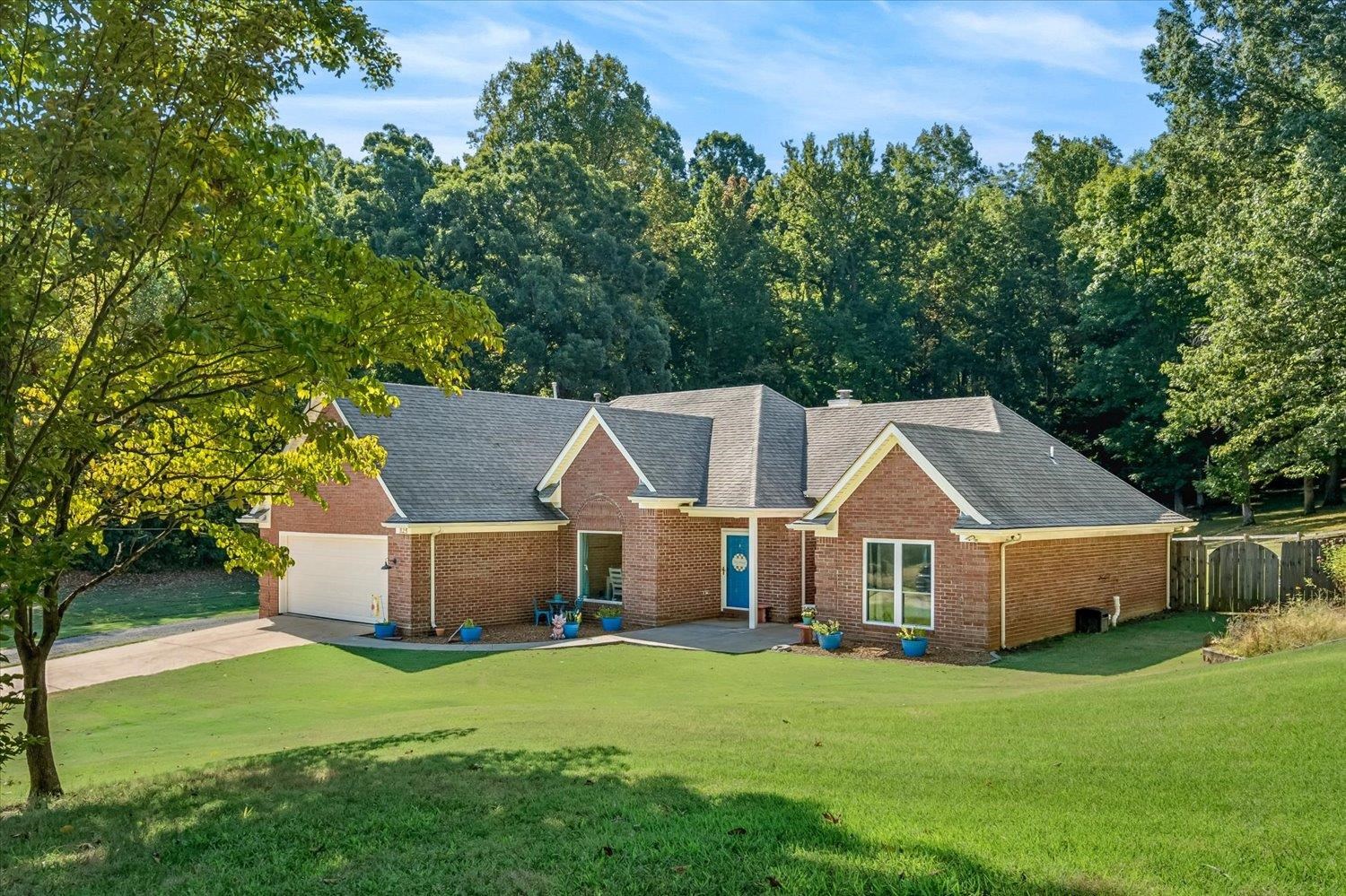 825 J E Blaydes Pky Property Photo 2