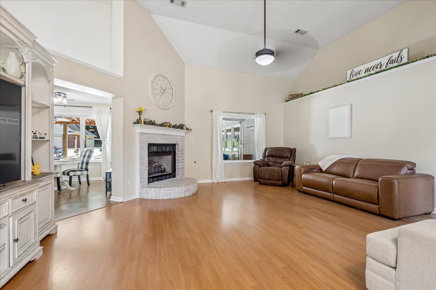 825 J E Blaydes Pky Property Photo 6