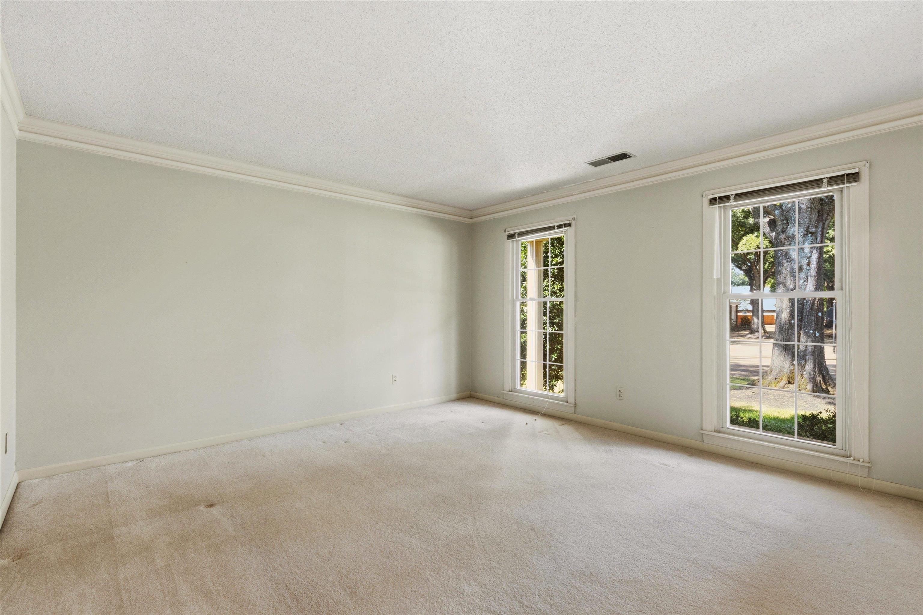 2252 Coathbridge Dr Property Photo 5
